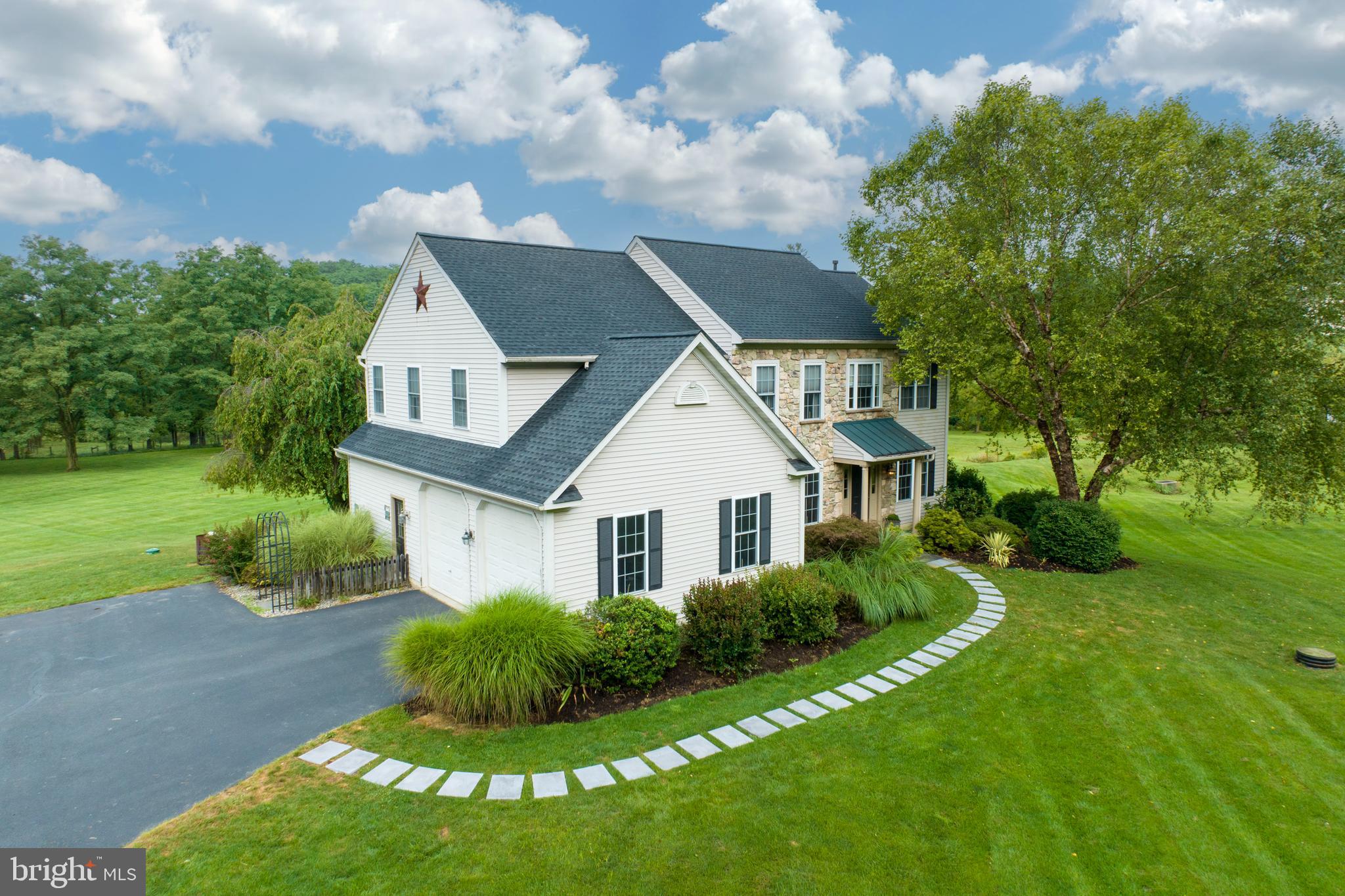 HILLBROOK FARMS - Residential