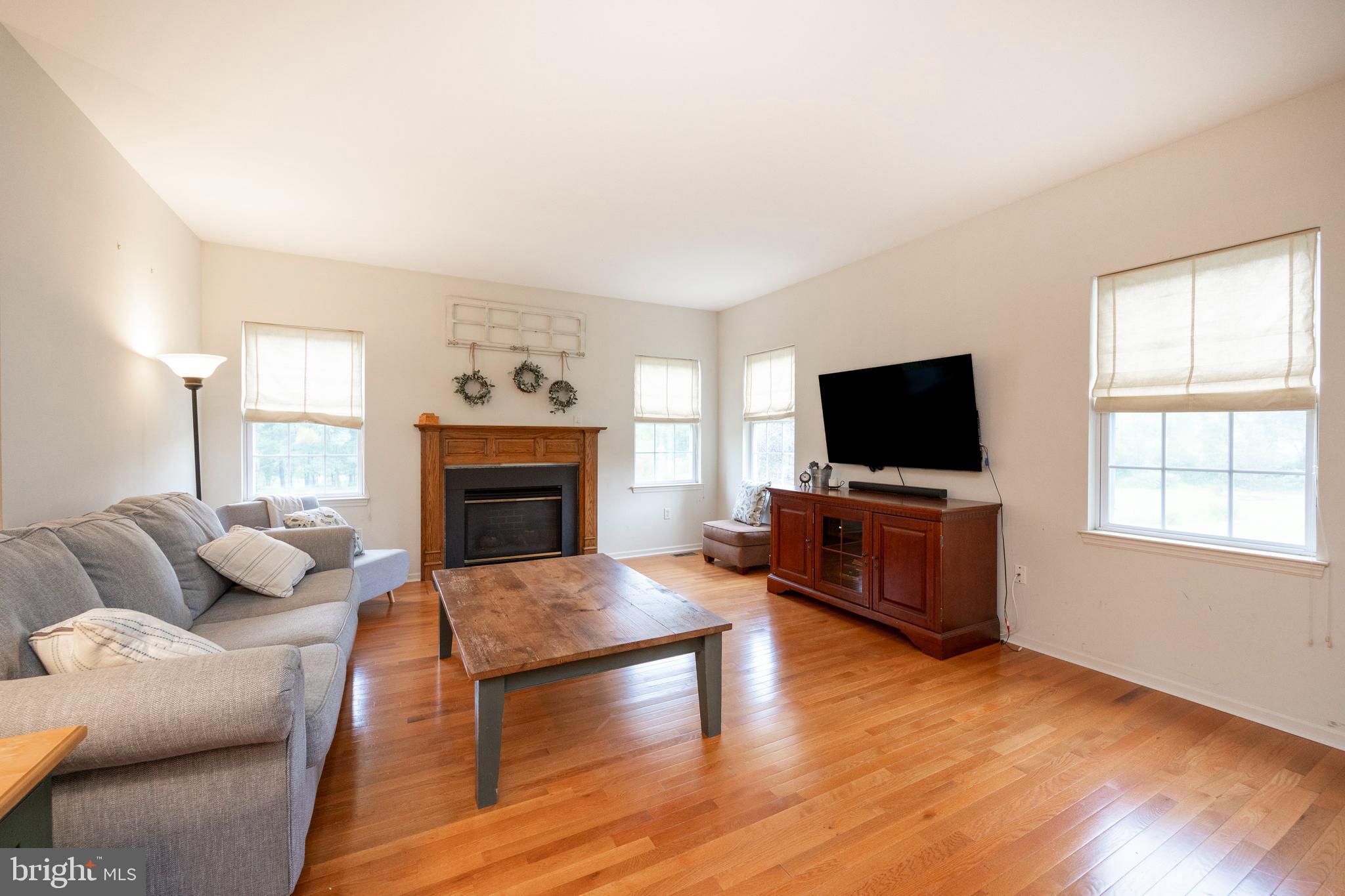 HILLBROOK FARMS - Residential