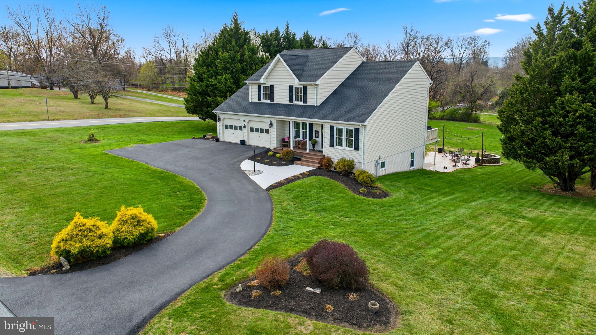 HOLLIS MANOR - Residential