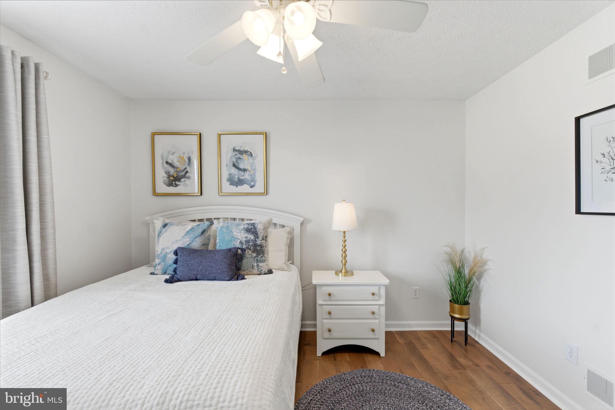 HOLLIS MANOR - Residential