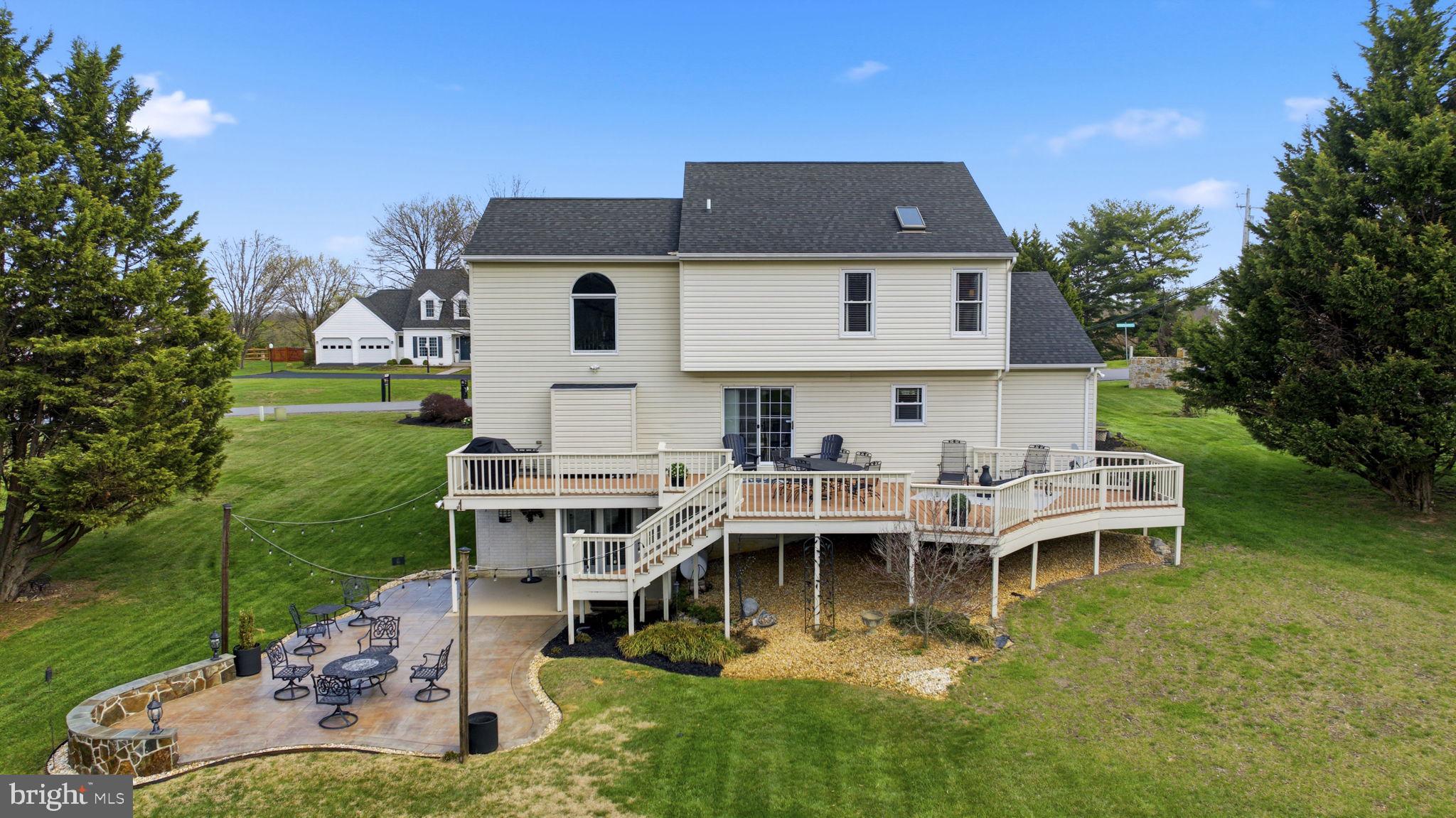 HOLLIS MANOR - Residential