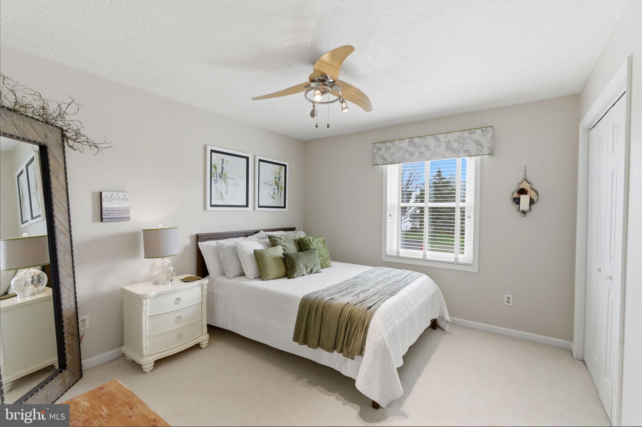 HOLLIS MANOR - Residential