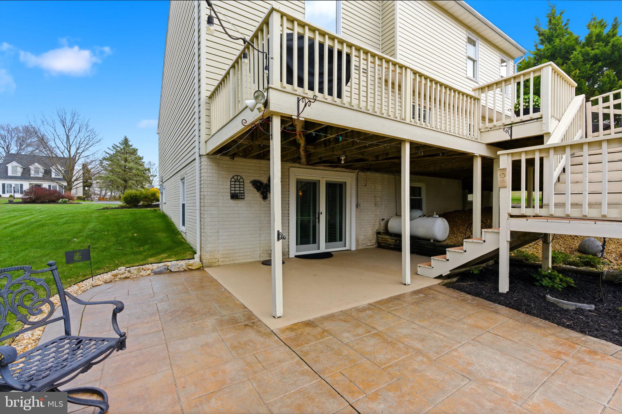 HOLLIS MANOR - Residential