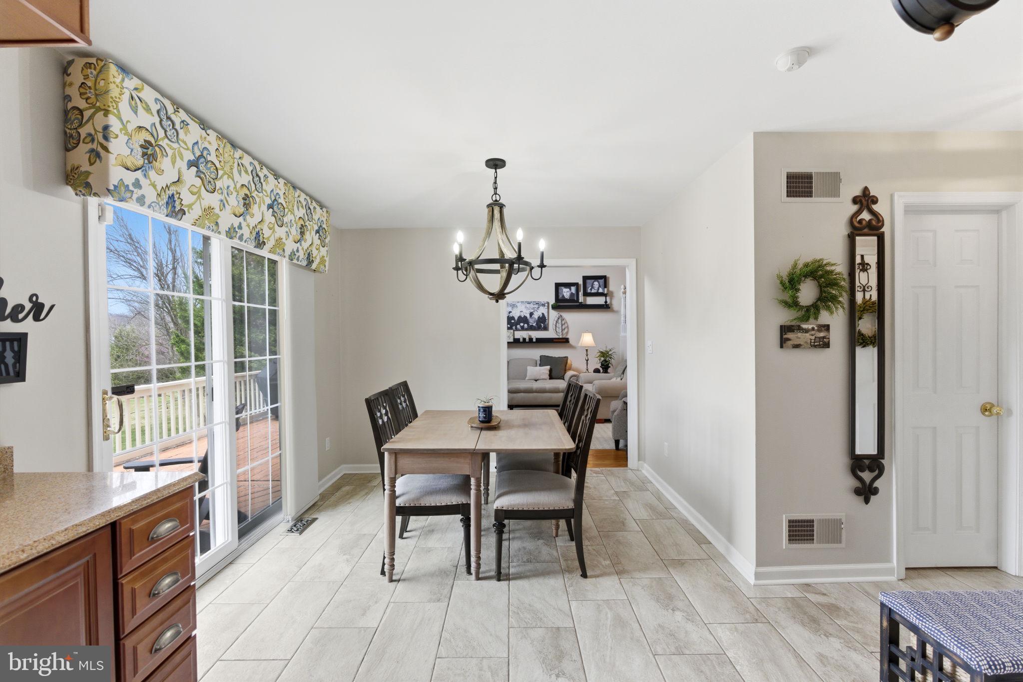 HOLLIS MANOR - Residential