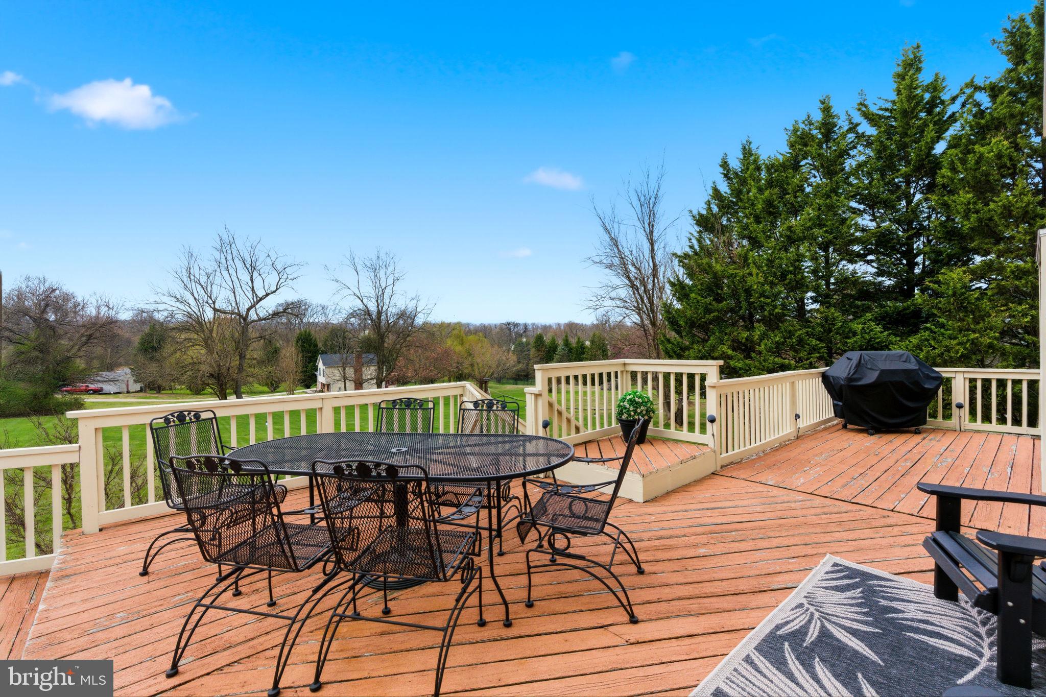 HOLLIS MANOR - Residential