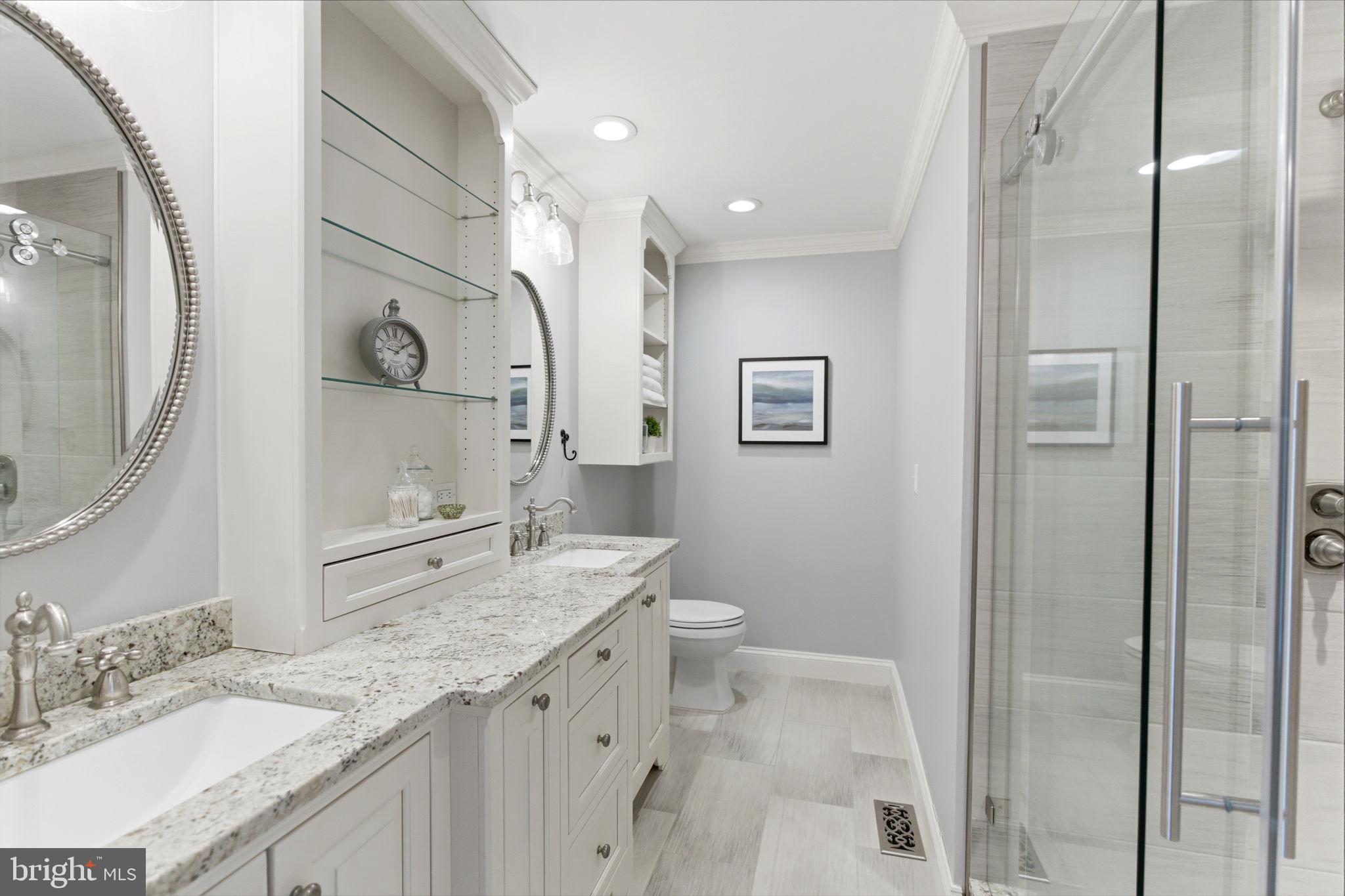 HOLLIS MANOR - Residential