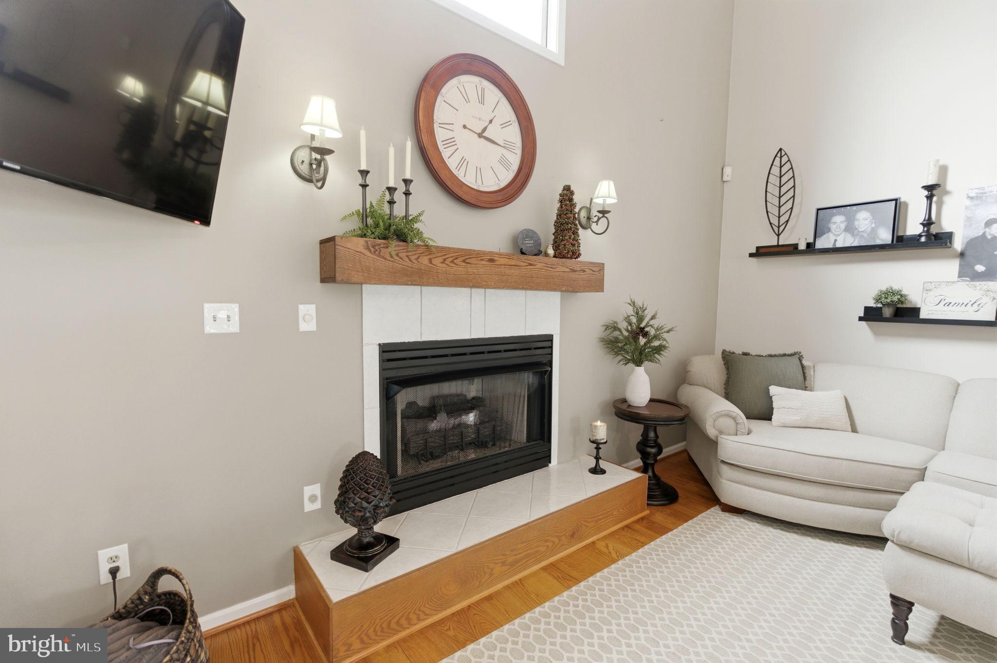 HOLLIS MANOR - Residential