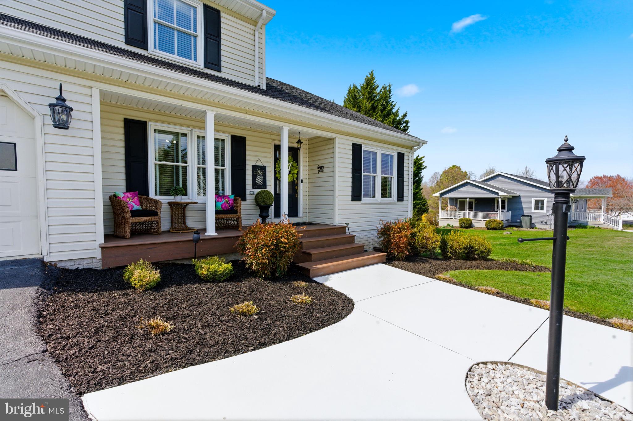 HOLLIS MANOR - Residential