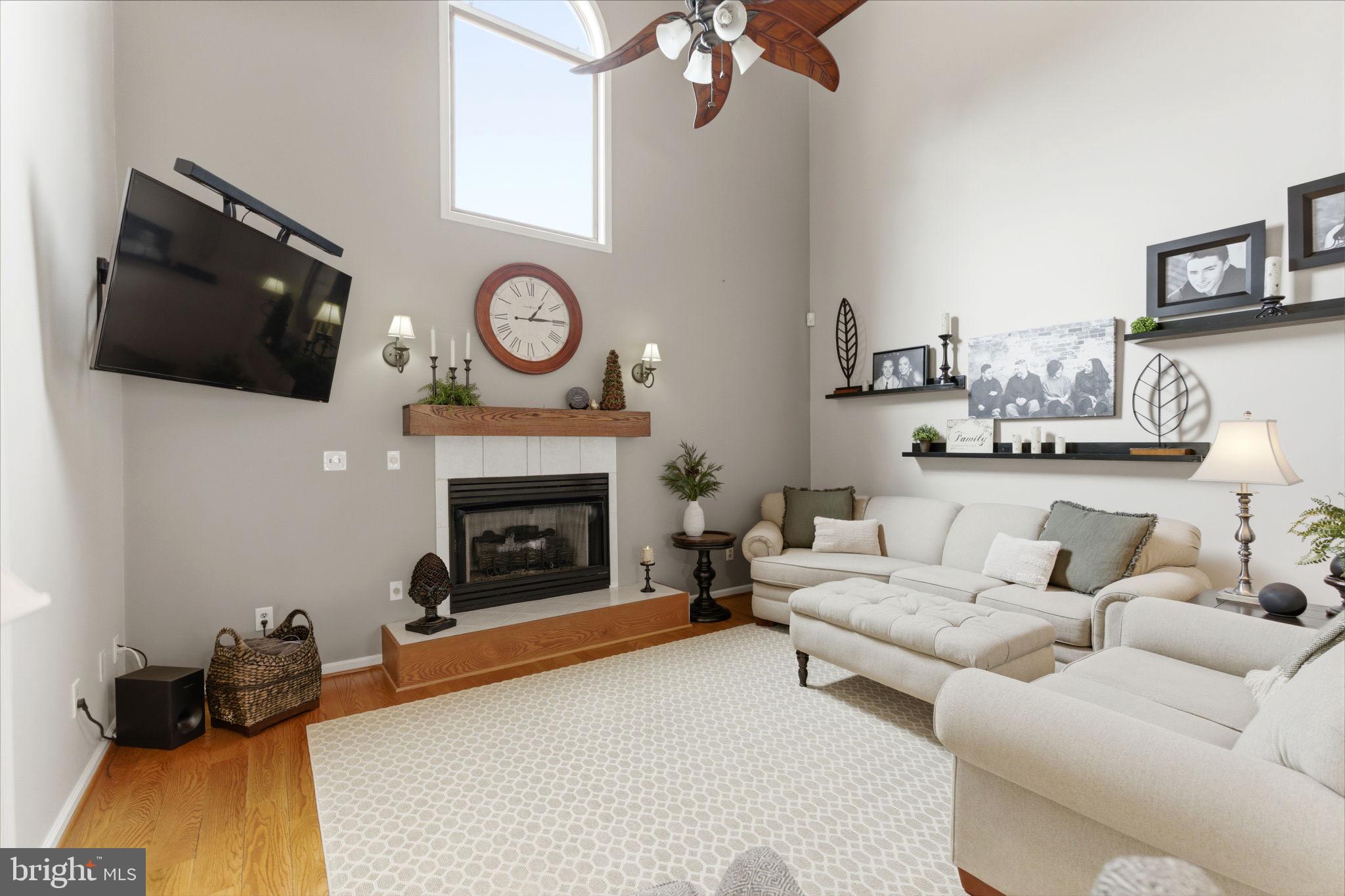 HOLLIS MANOR - Residential