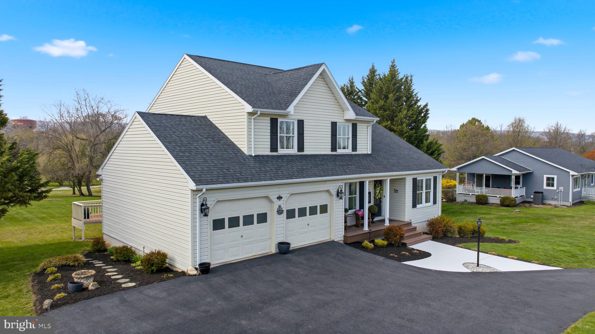 HOLLIS MANOR - Residential