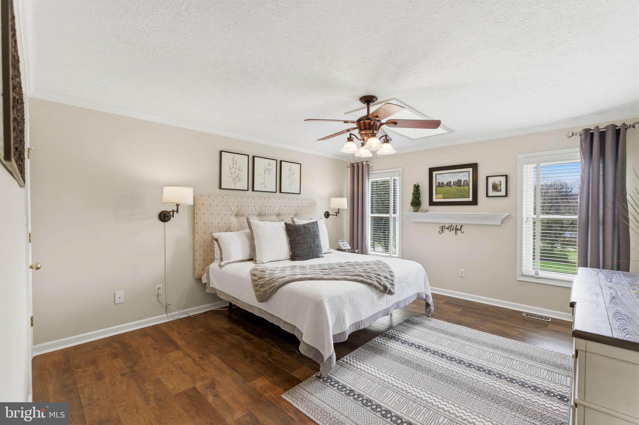 HOLLIS MANOR - Residential