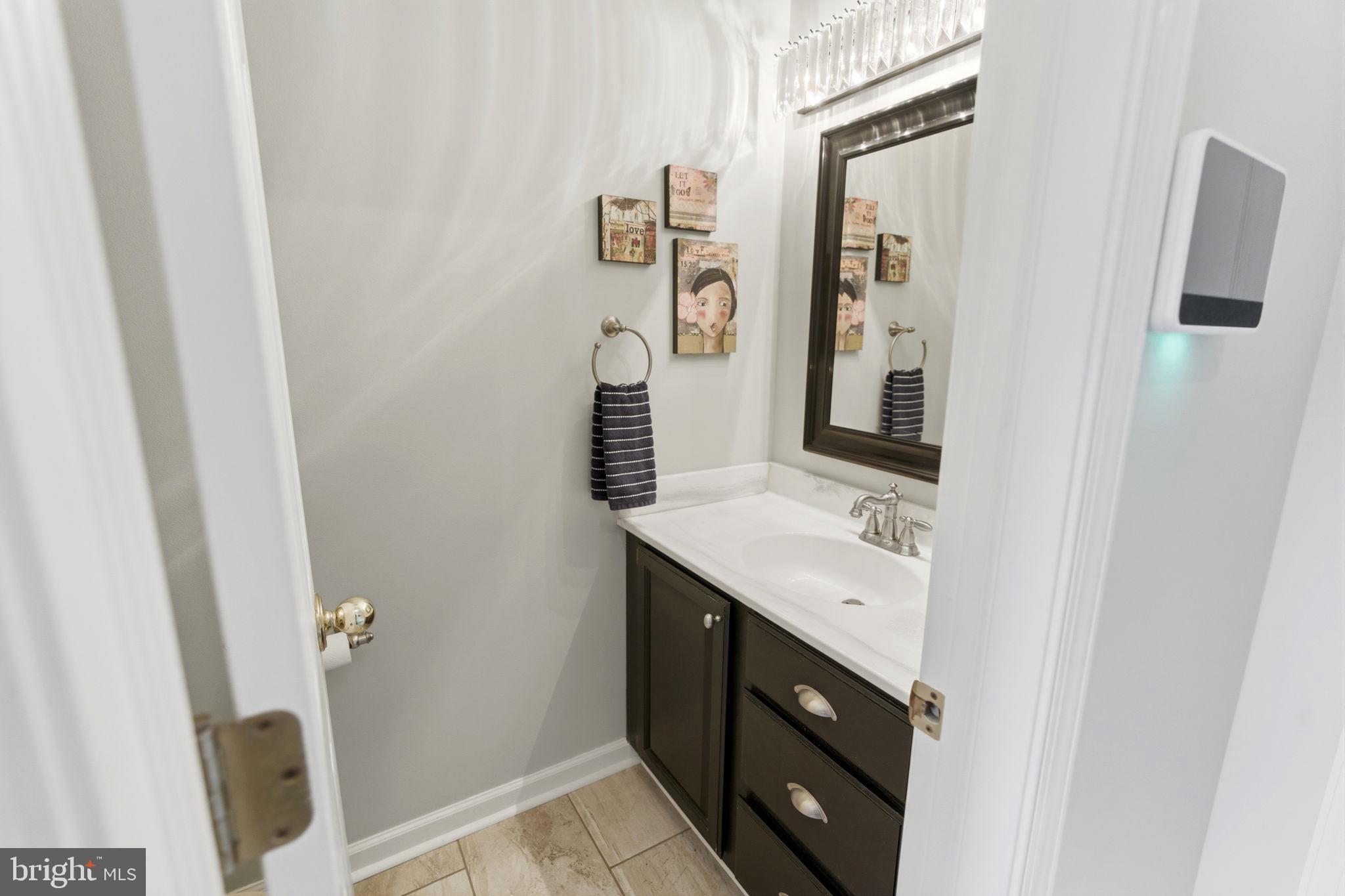 HOLLIS MANOR - Residential