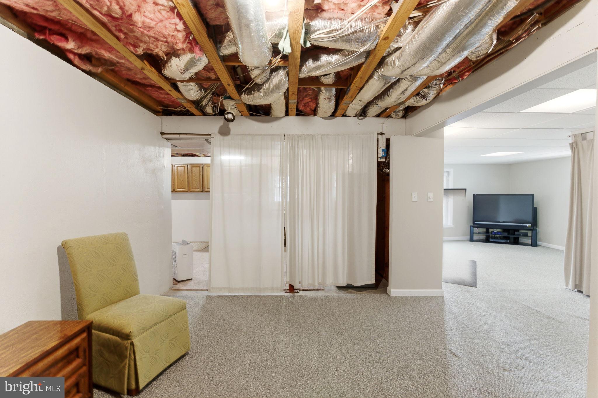 HOLLIS MANOR - Residential