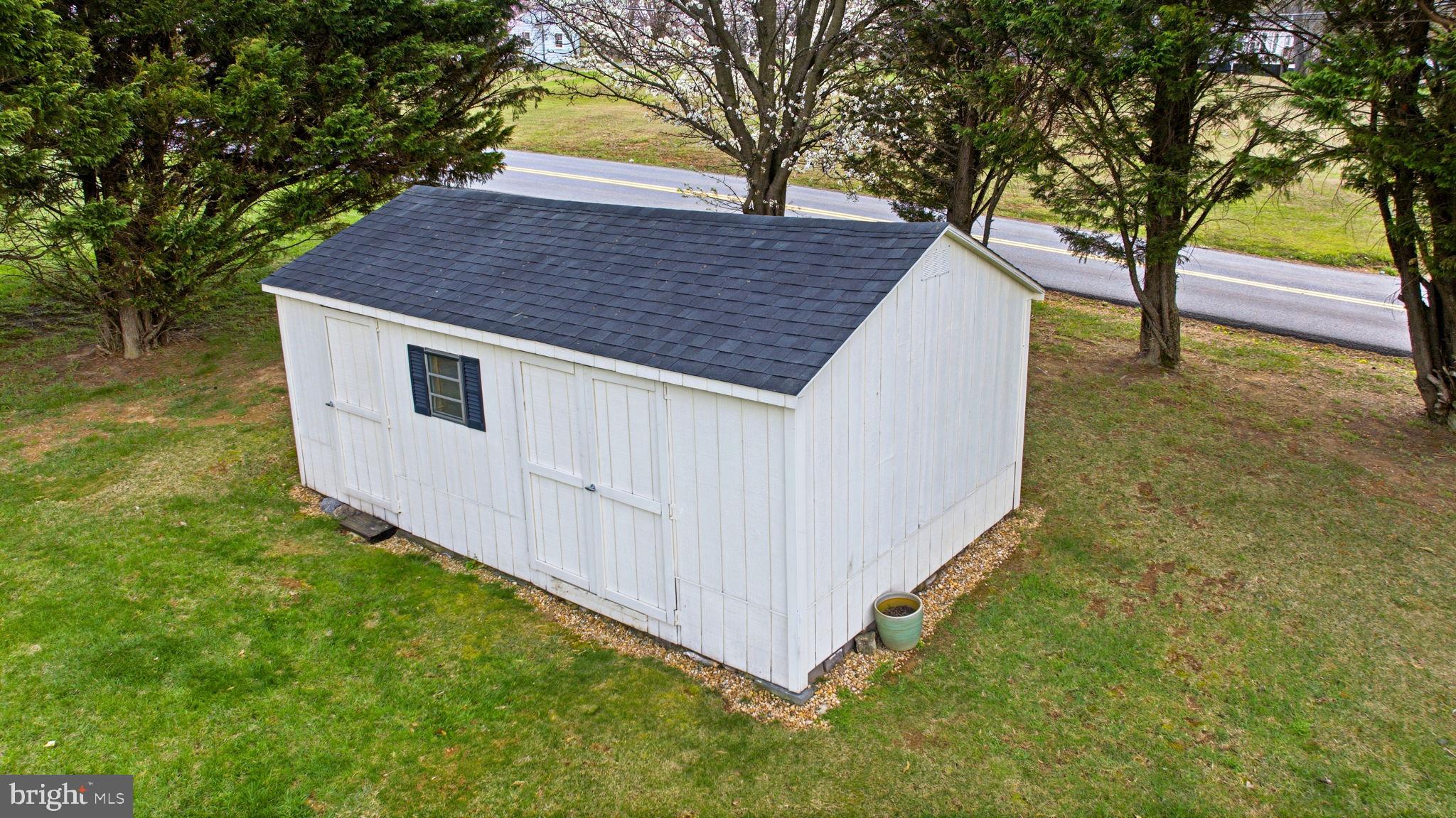 HOLLIS MANOR - Residential