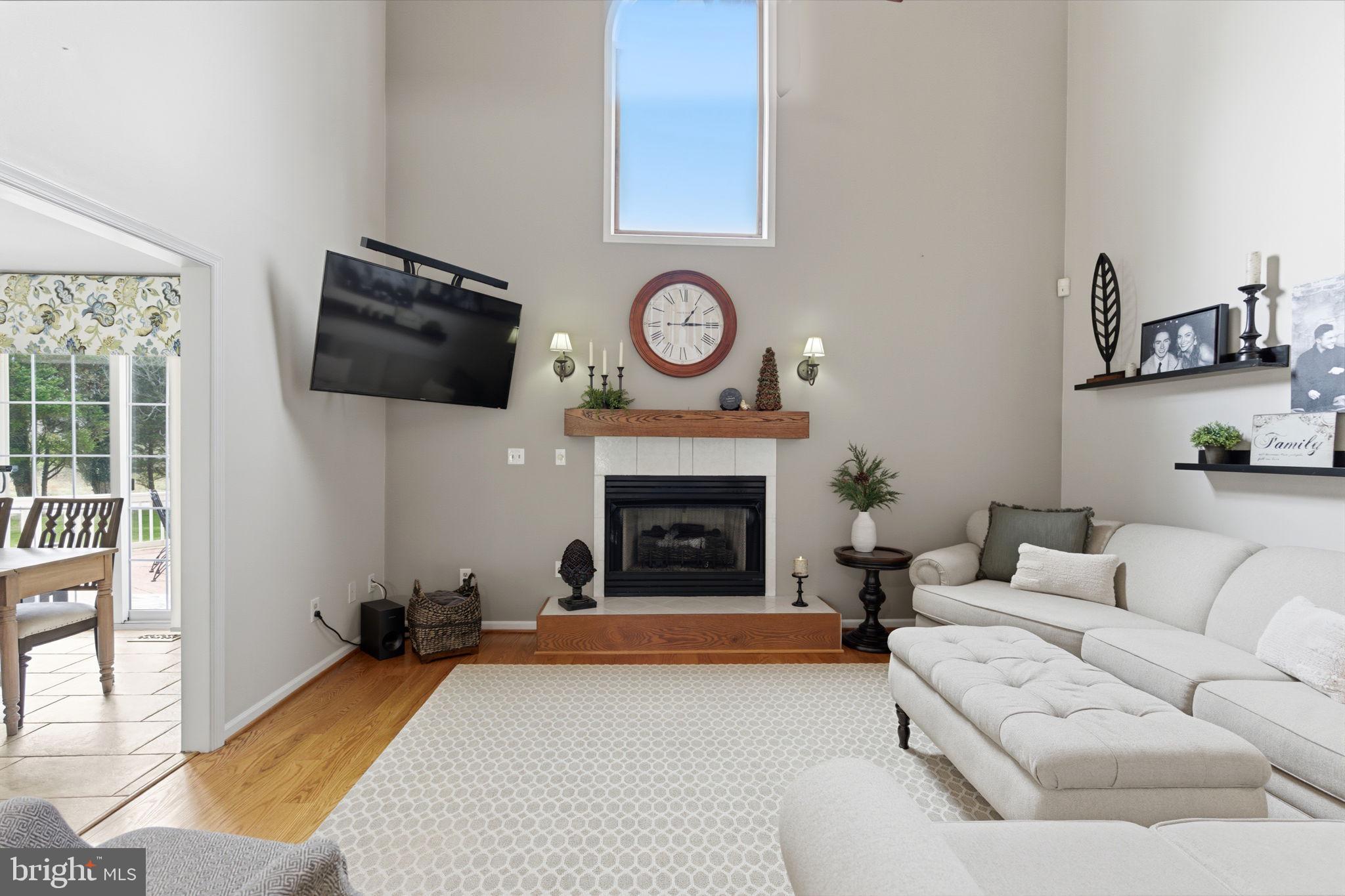 HOLLIS MANOR - Residential