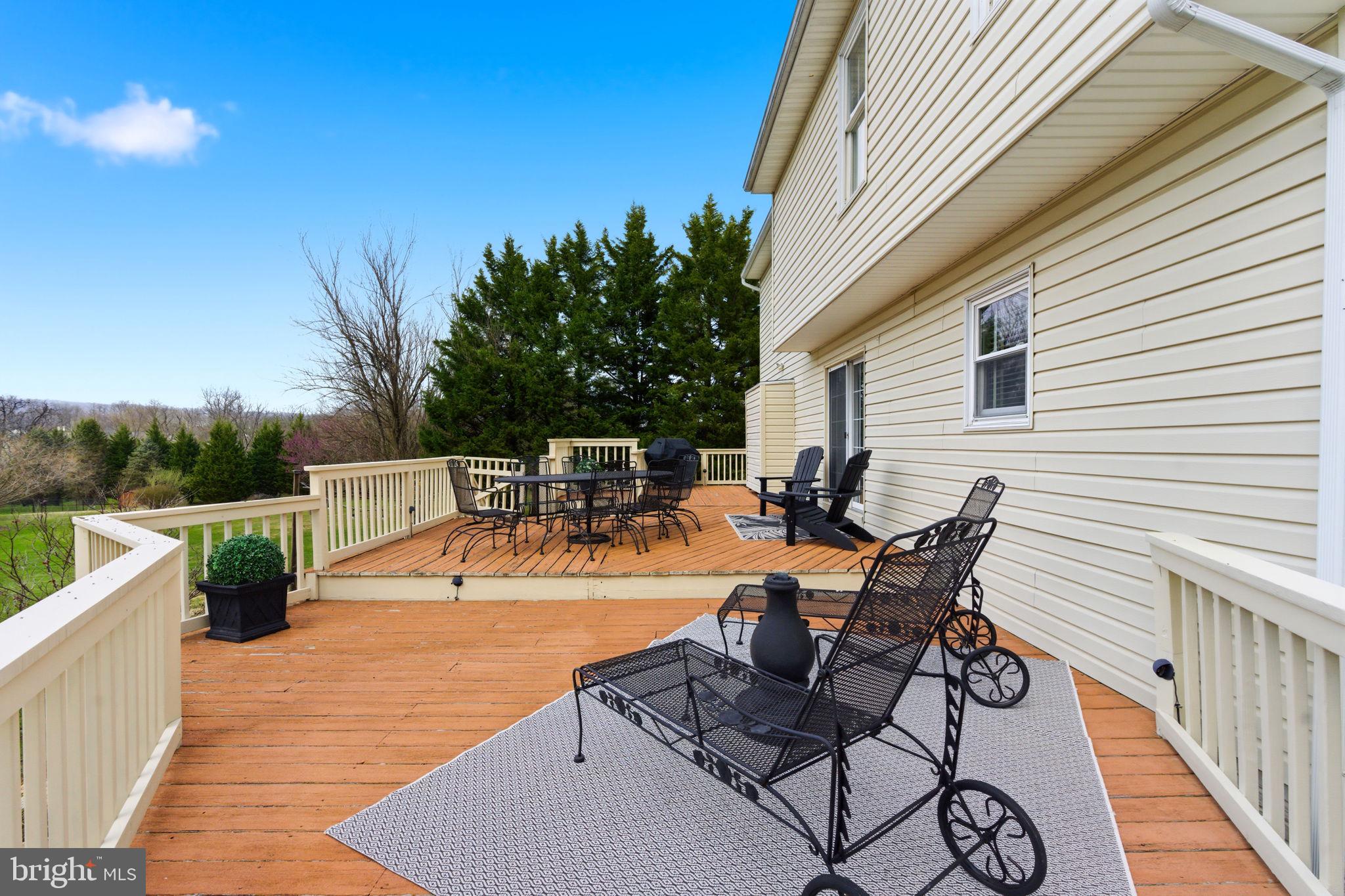 HOLLIS MANOR - Residential