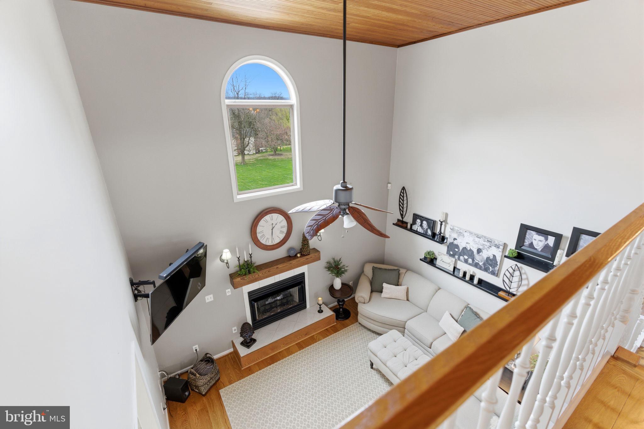 HOLLIS MANOR - Residential