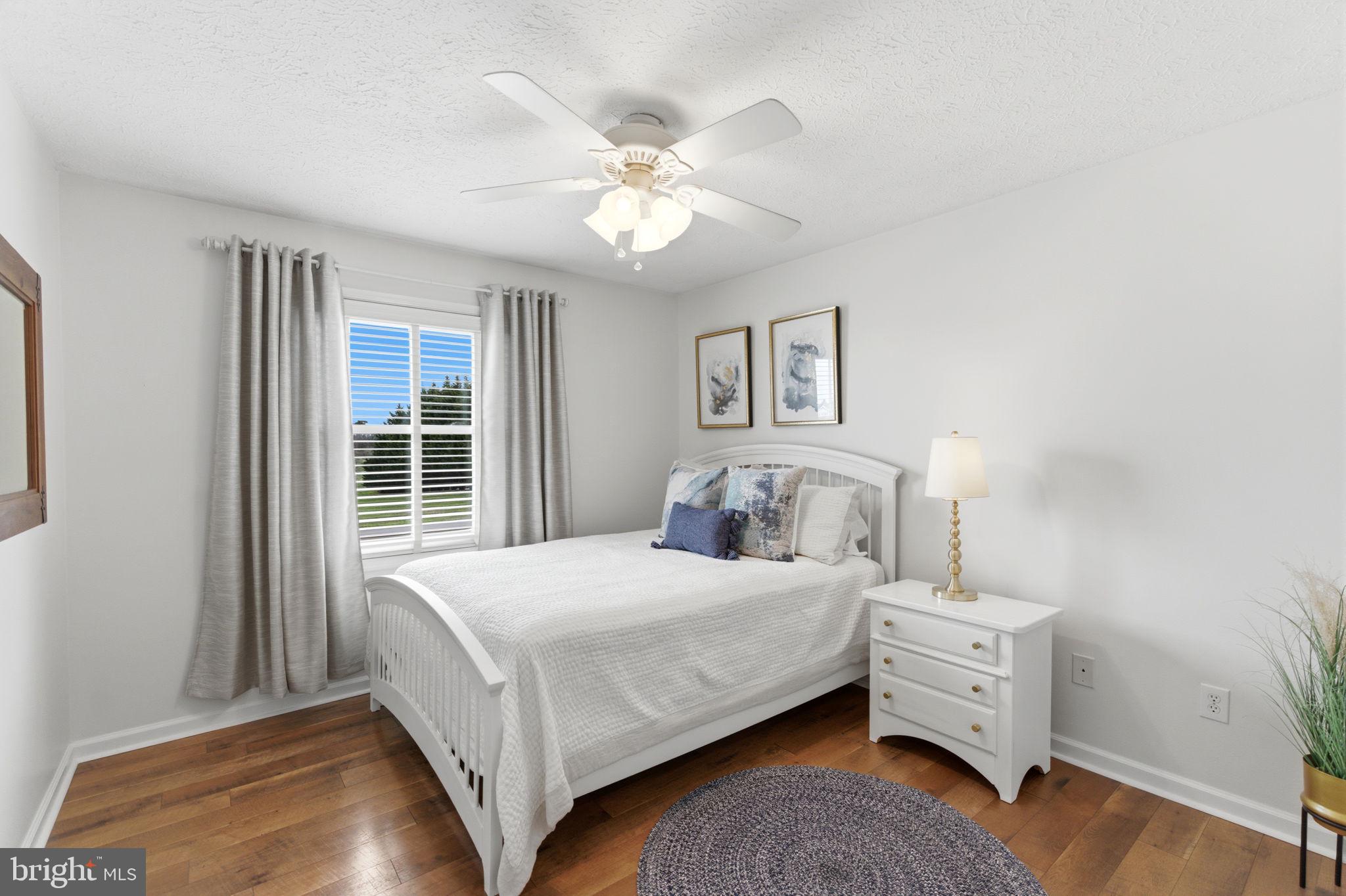 HOLLIS MANOR - Residential