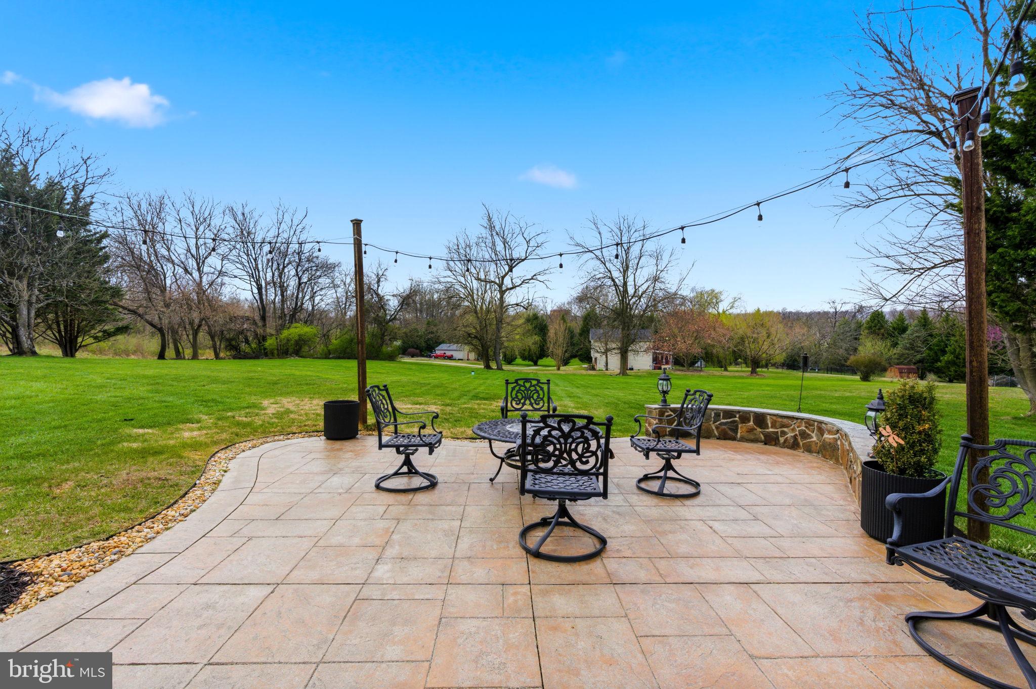 HOLLIS MANOR - Residential