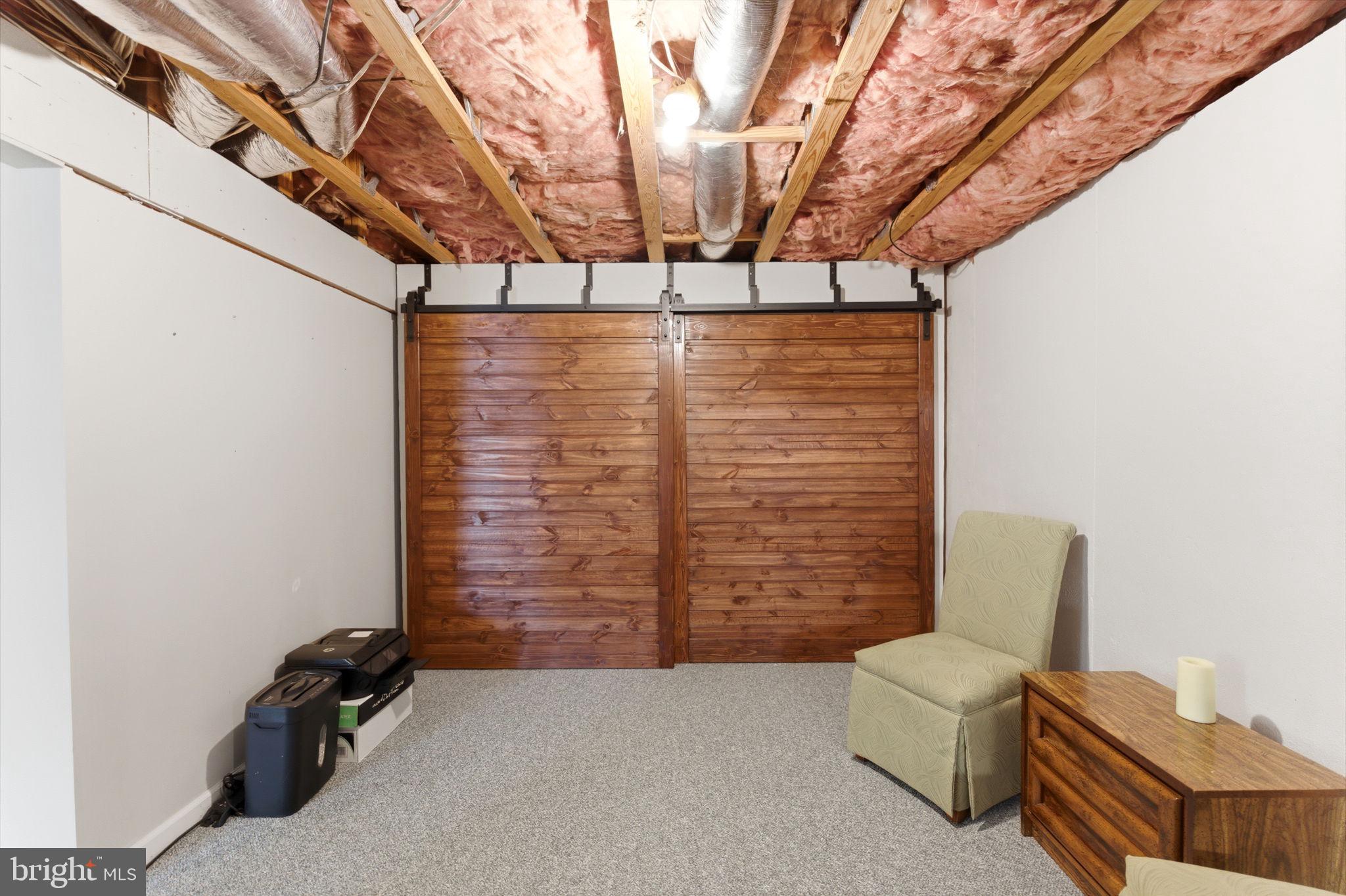 HOLLIS MANOR - Residential