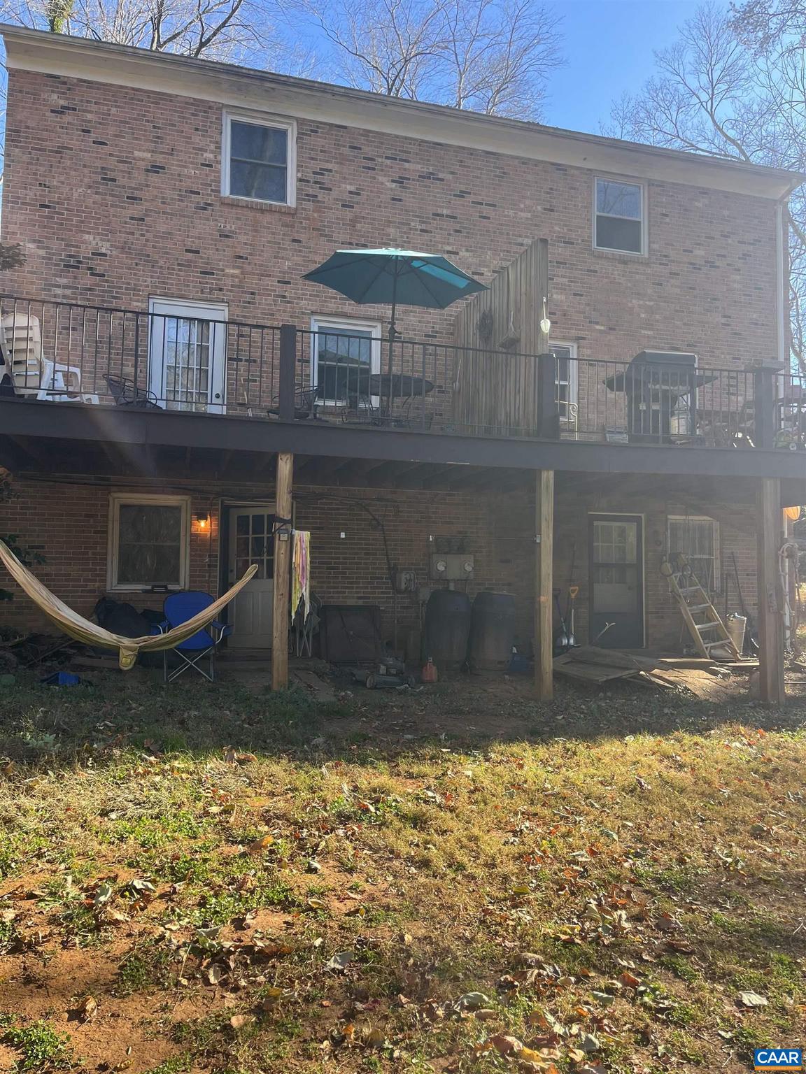 158 BUCKINGHAM CIR A&B