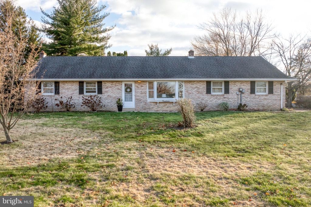 Photo of 14 Snyder Hill Road, LITITZ, PA 17543 (MLS # PALA2061380)