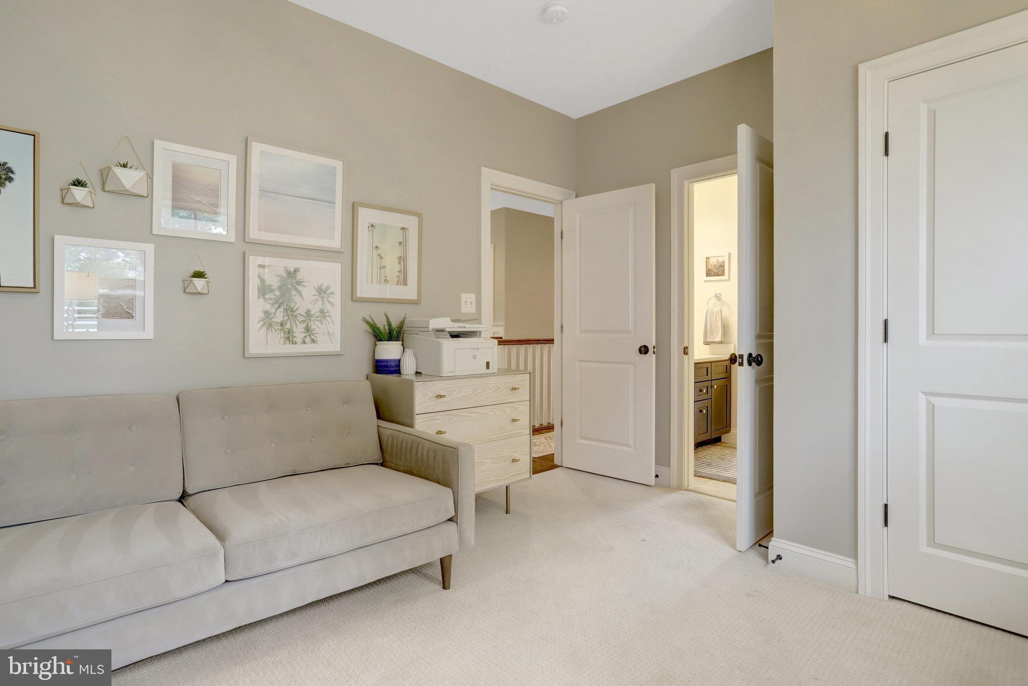 LEXINGTON VILLAGE - Residential