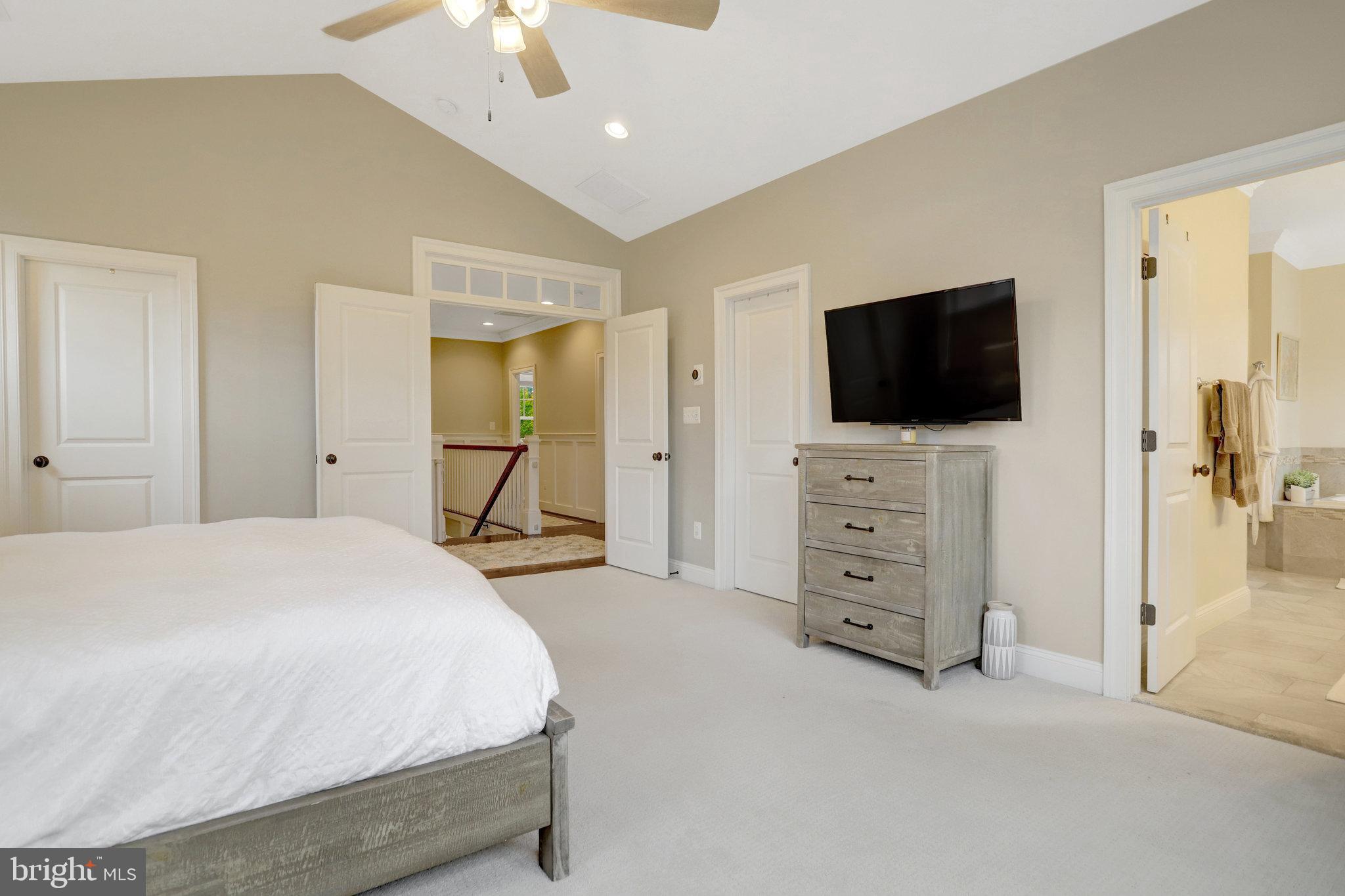 LEXINGTON VILLAGE - Residential