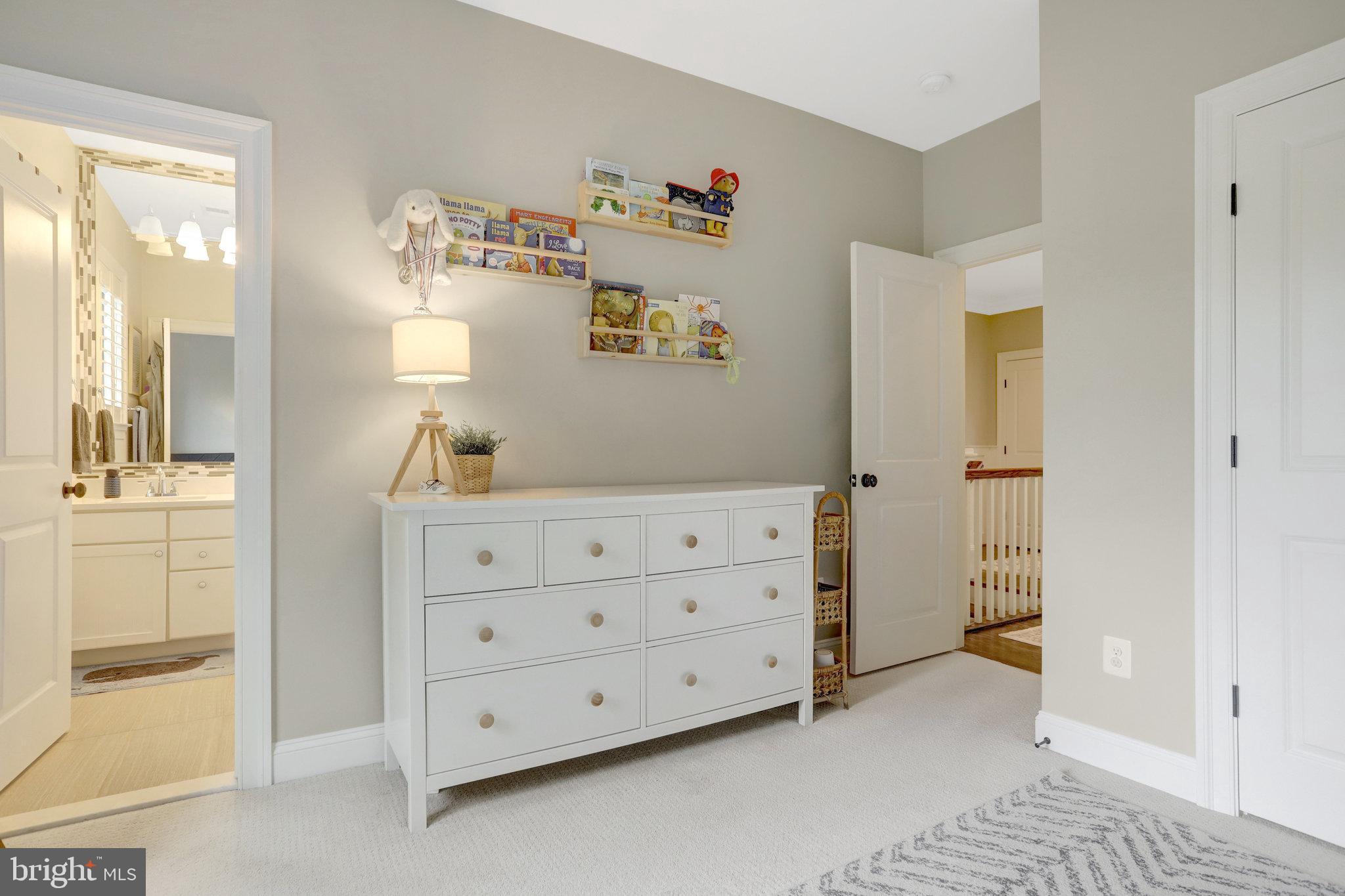 LEXINGTON VILLAGE - Residential