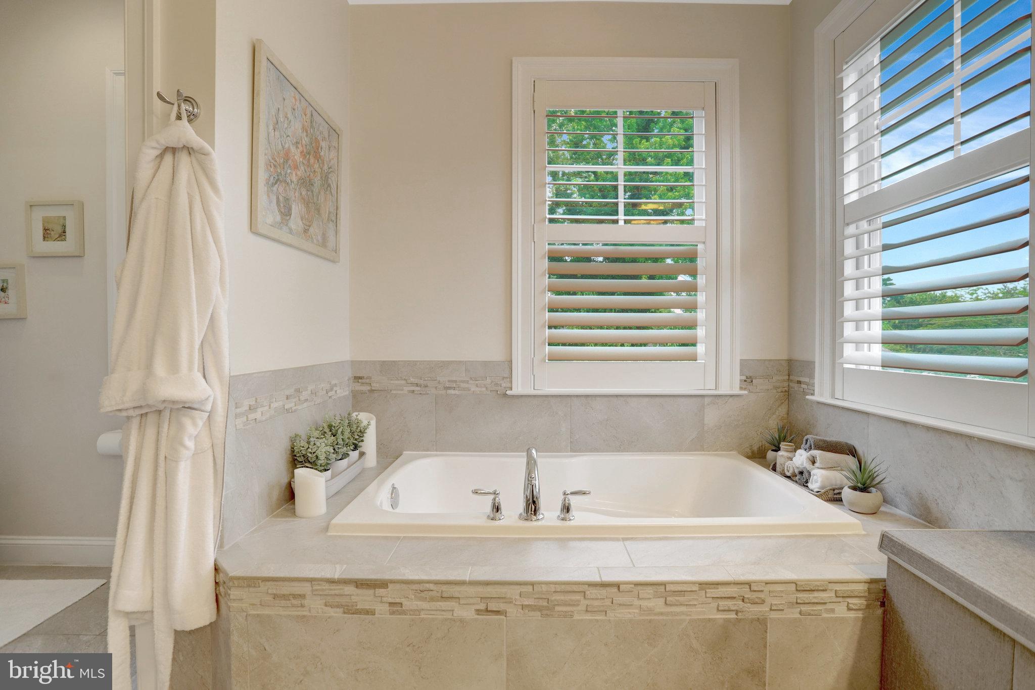 LEXINGTON VILLAGE - Residential