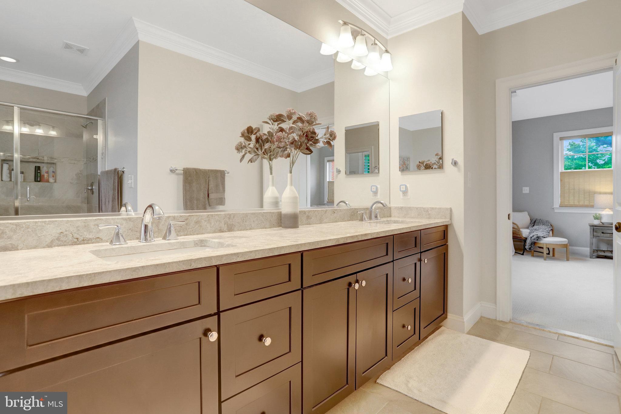 LEXINGTON VILLAGE - Residential