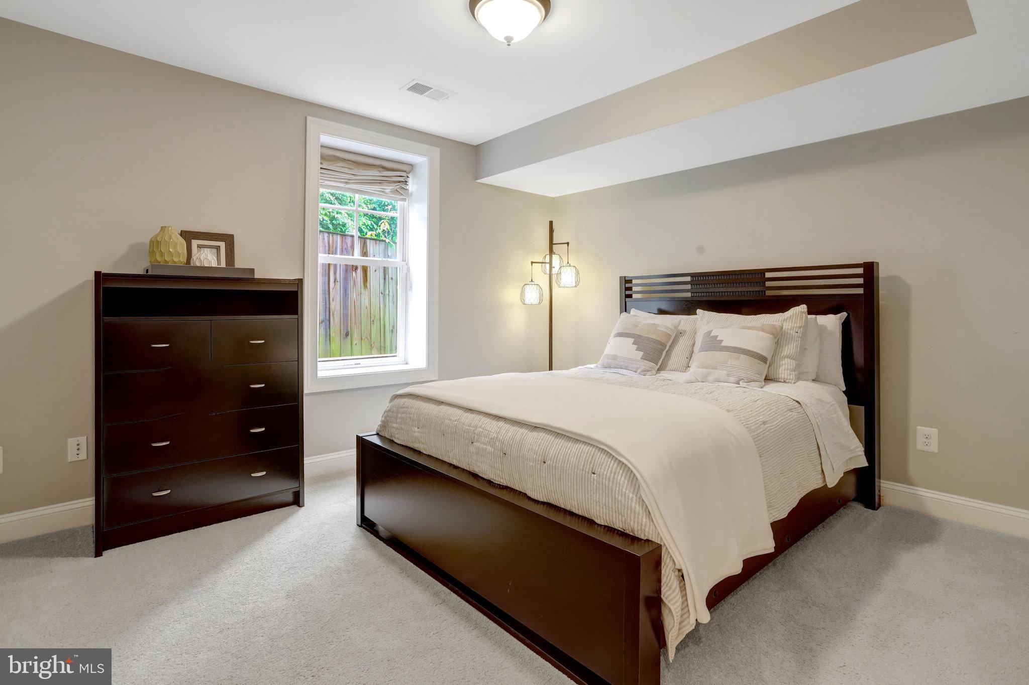 LEXINGTON VILLAGE - Residential