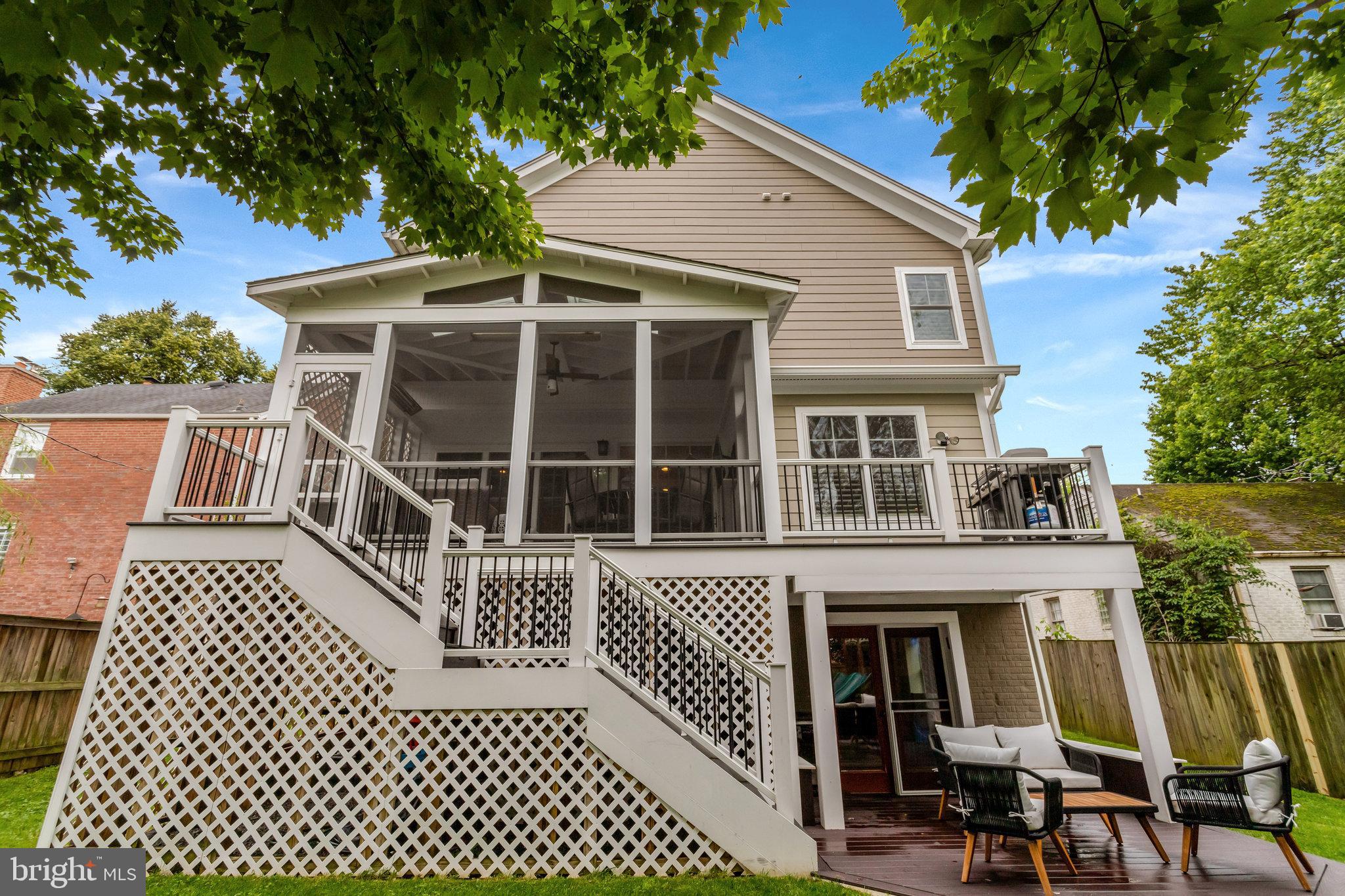 LEXINGTON VILLAGE - Residential