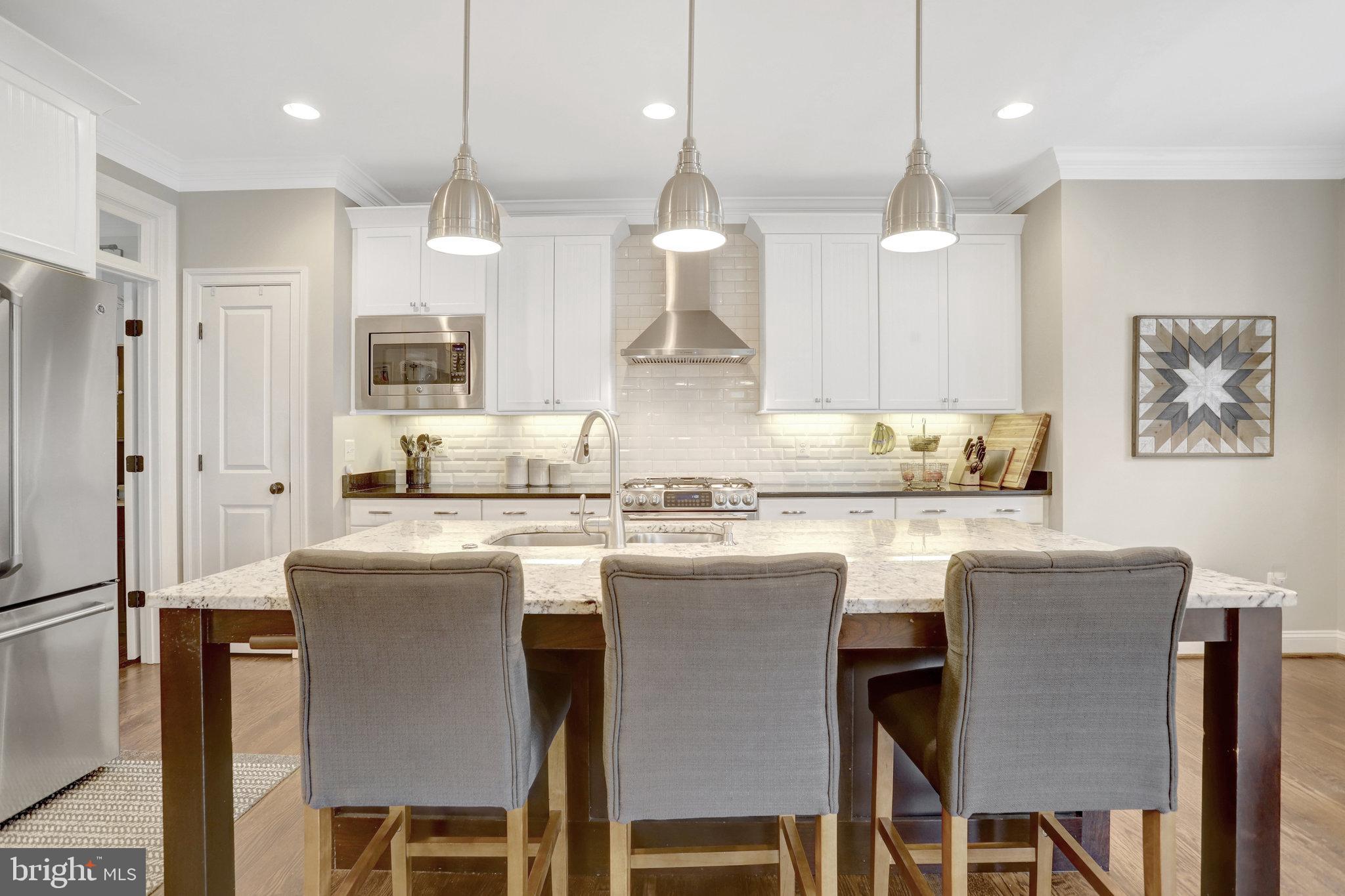 LEXINGTON VILLAGE - Residential