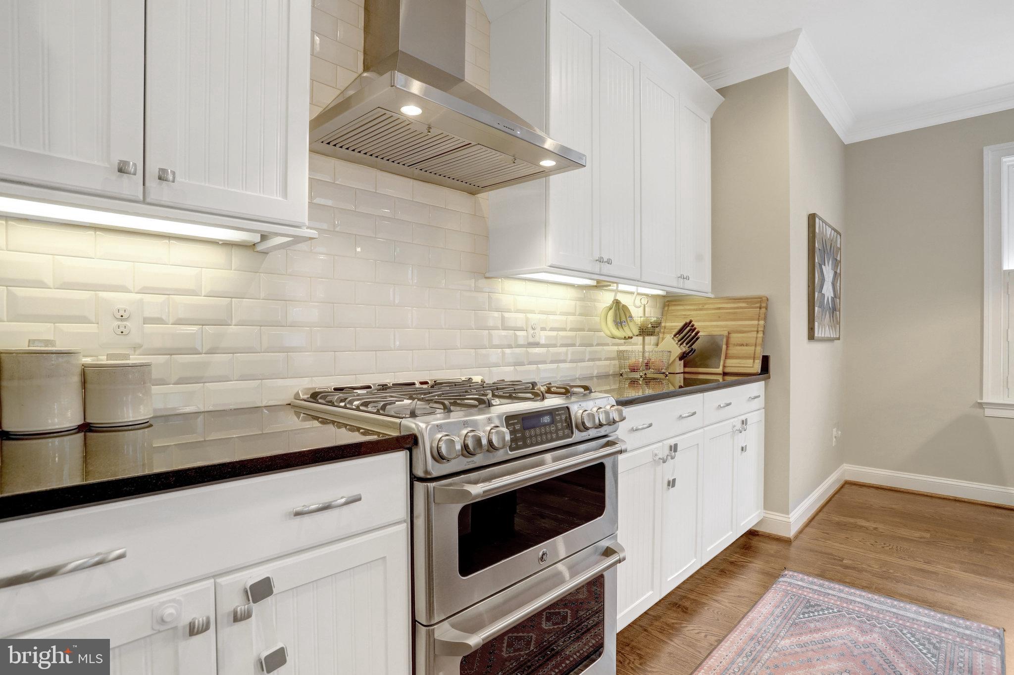 LEXINGTON VILLAGE - Residential