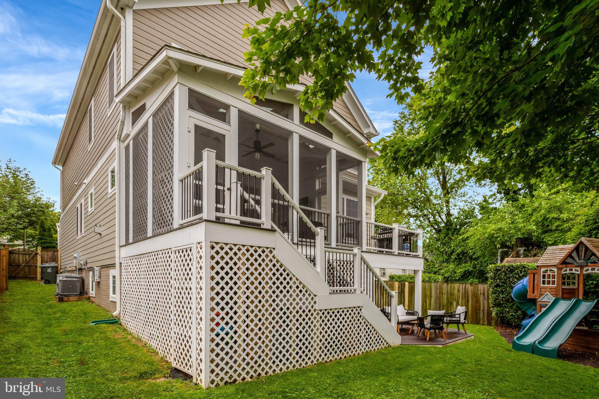 LEXINGTON VILLAGE - Residential