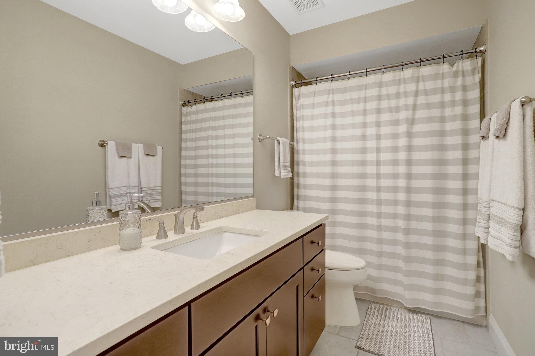 LEXINGTON VILLAGE - Residential