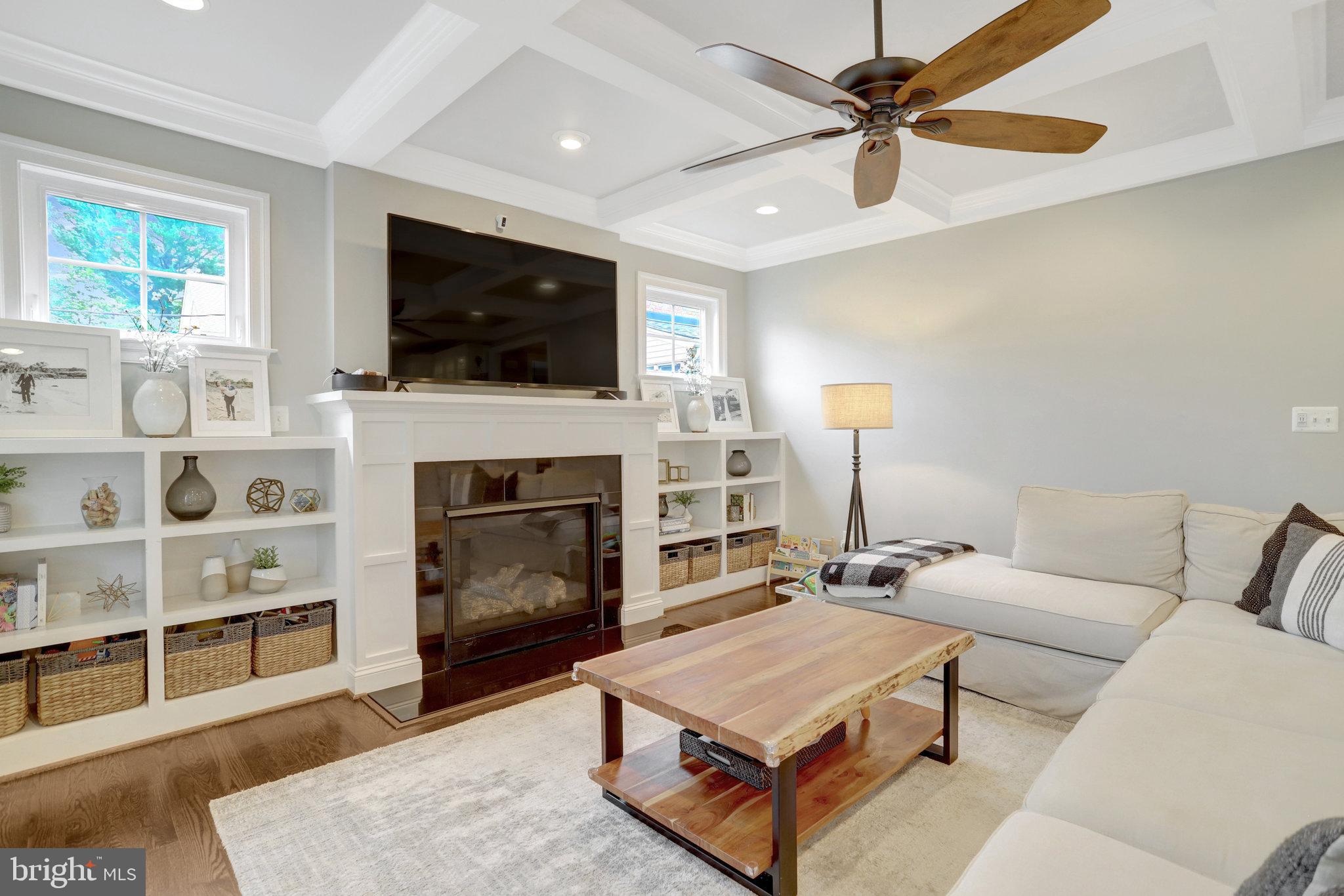 LEXINGTON VILLAGE - Residential