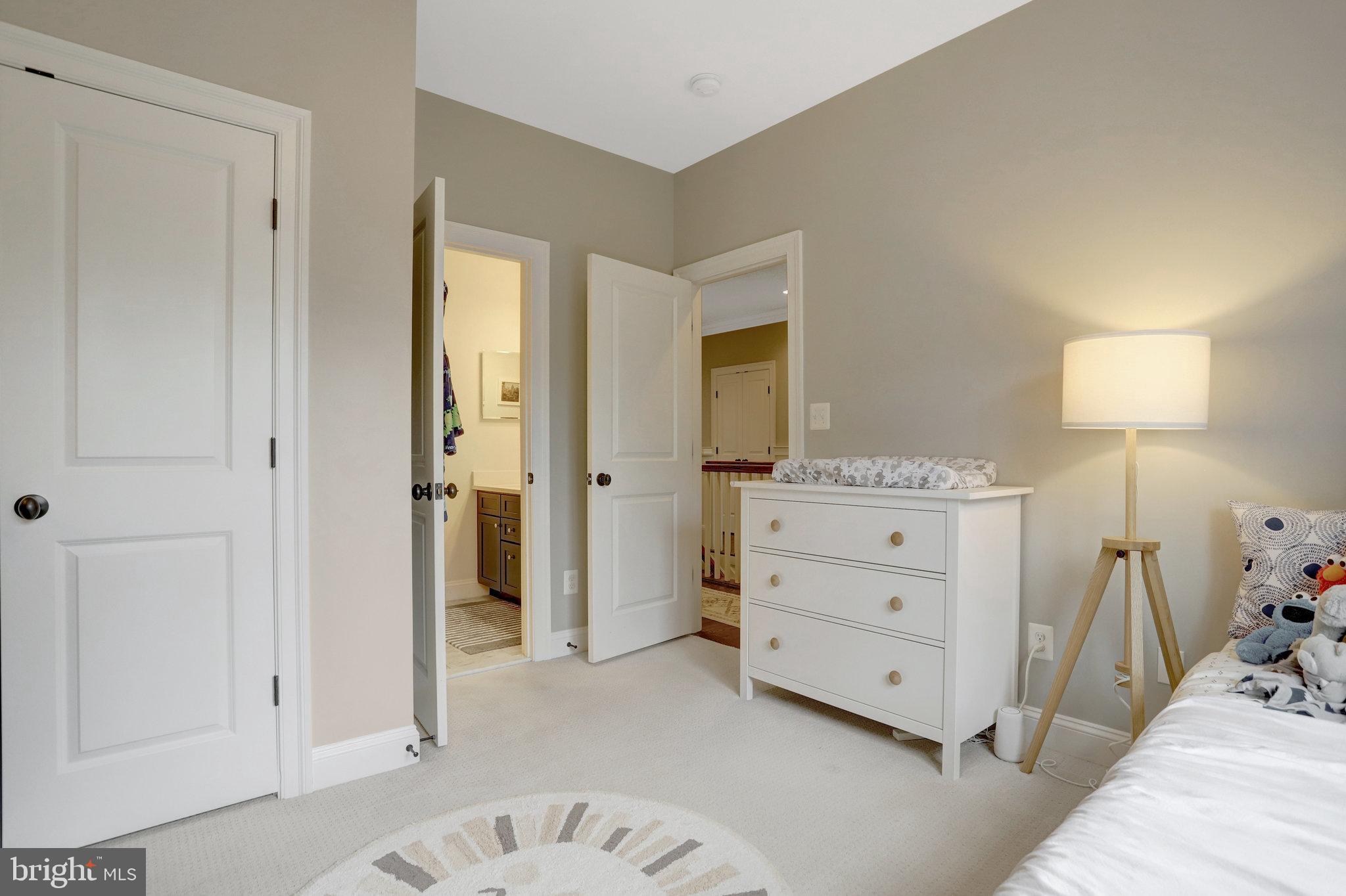 LEXINGTON VILLAGE - Residential