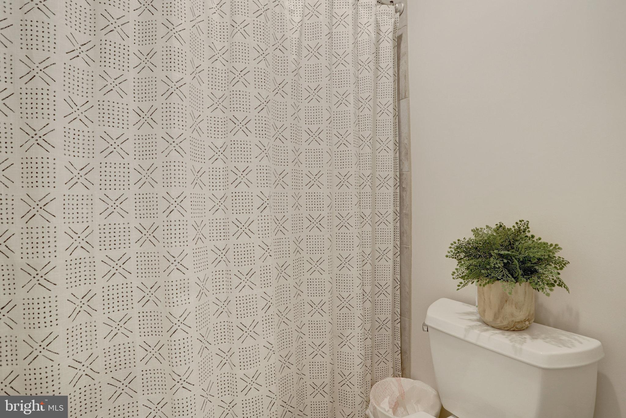 LEXINGTON VILLAGE - Residential