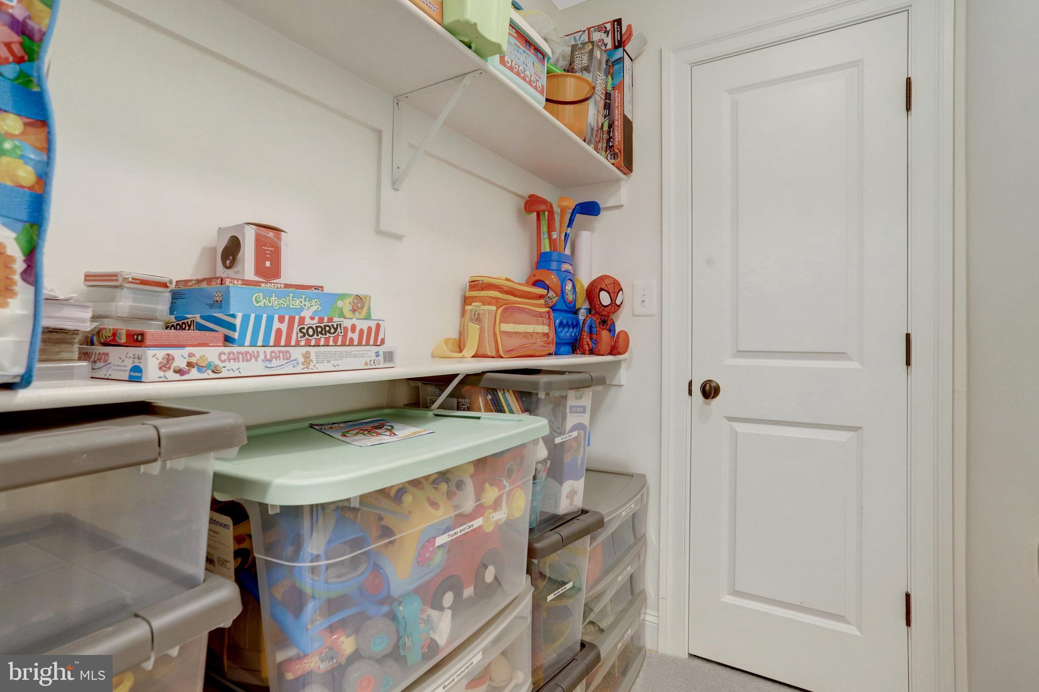 LEXINGTON VILLAGE - Residential