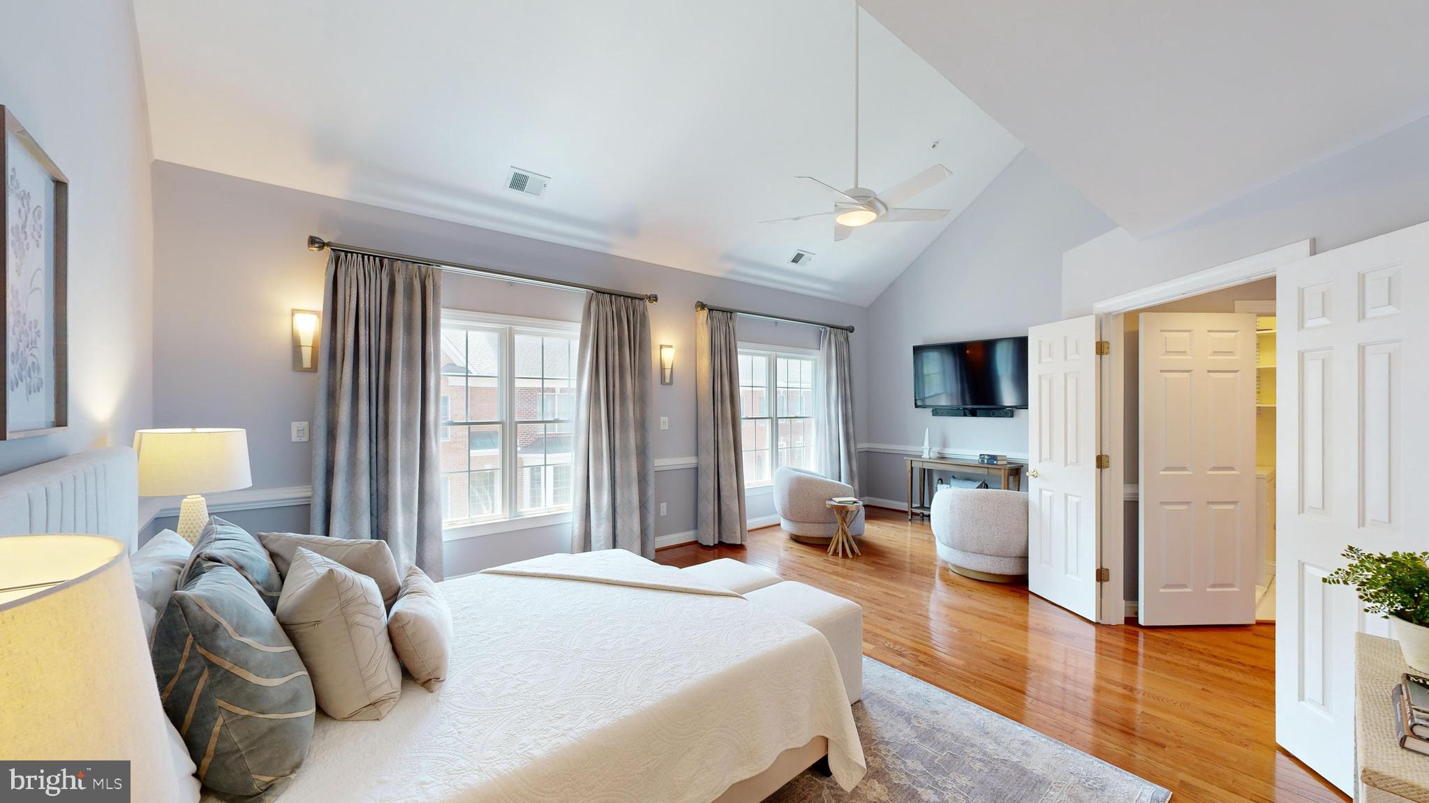 MCLEAN CREST - Residential