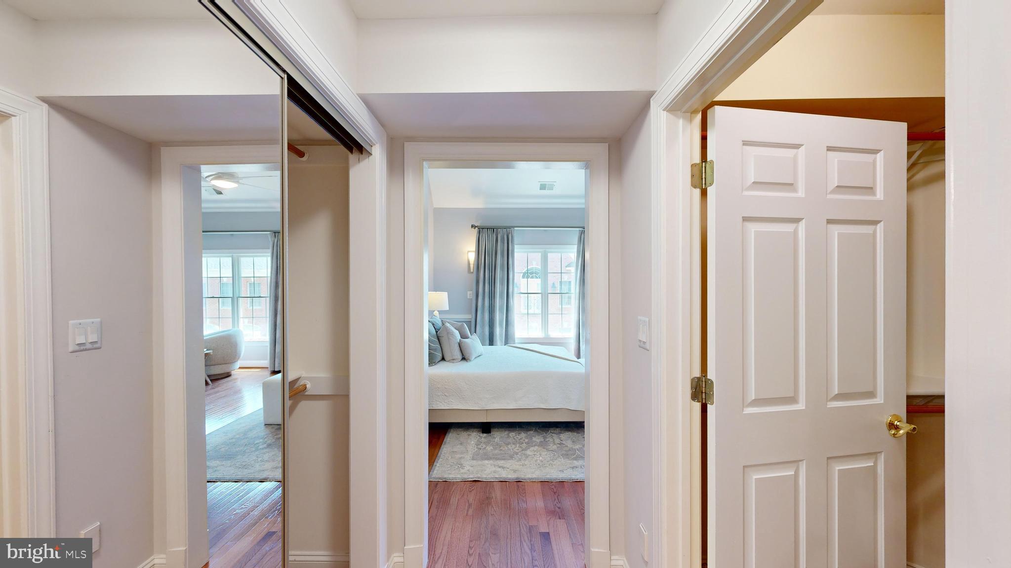 MCLEAN CREST - Residential