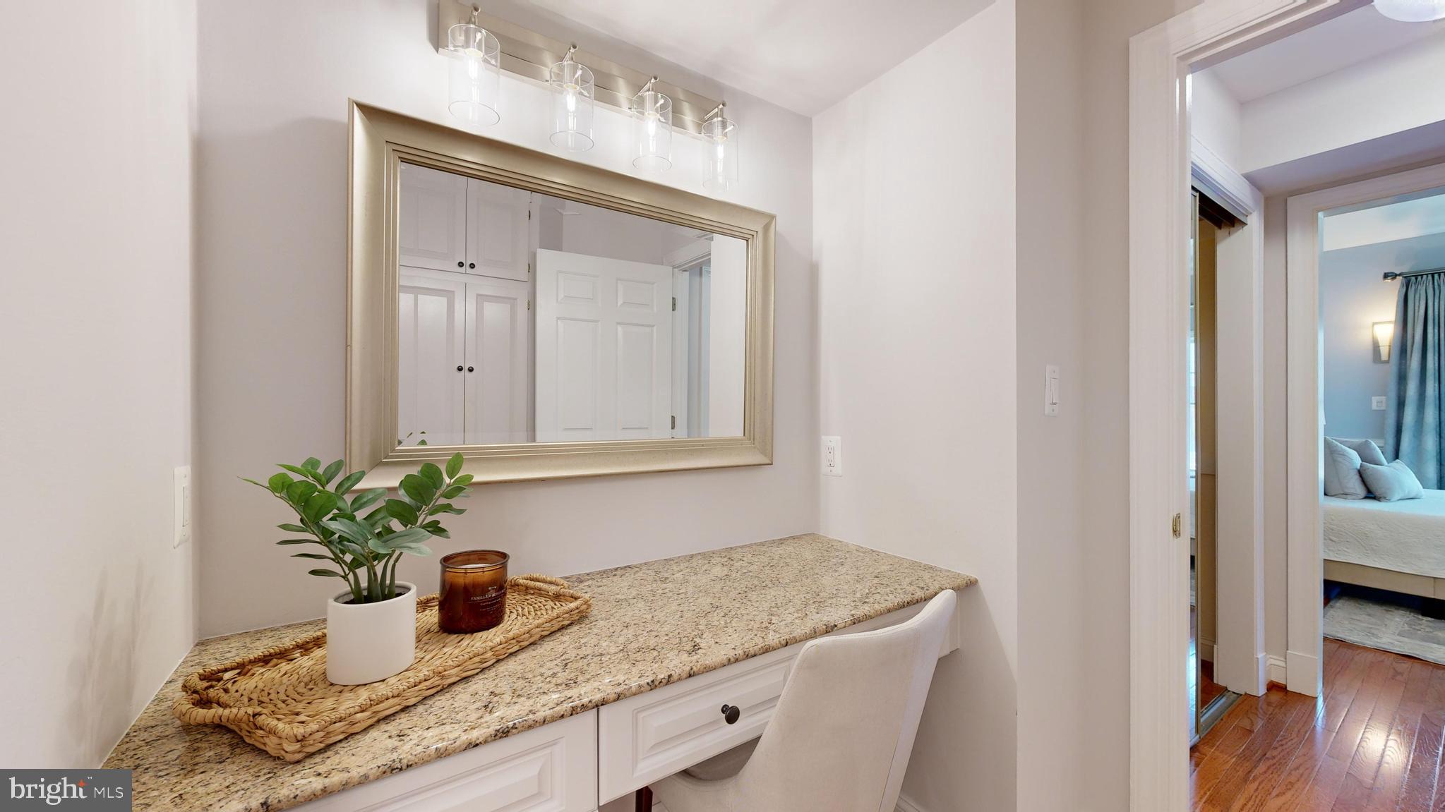 MCLEAN CREST - Residential