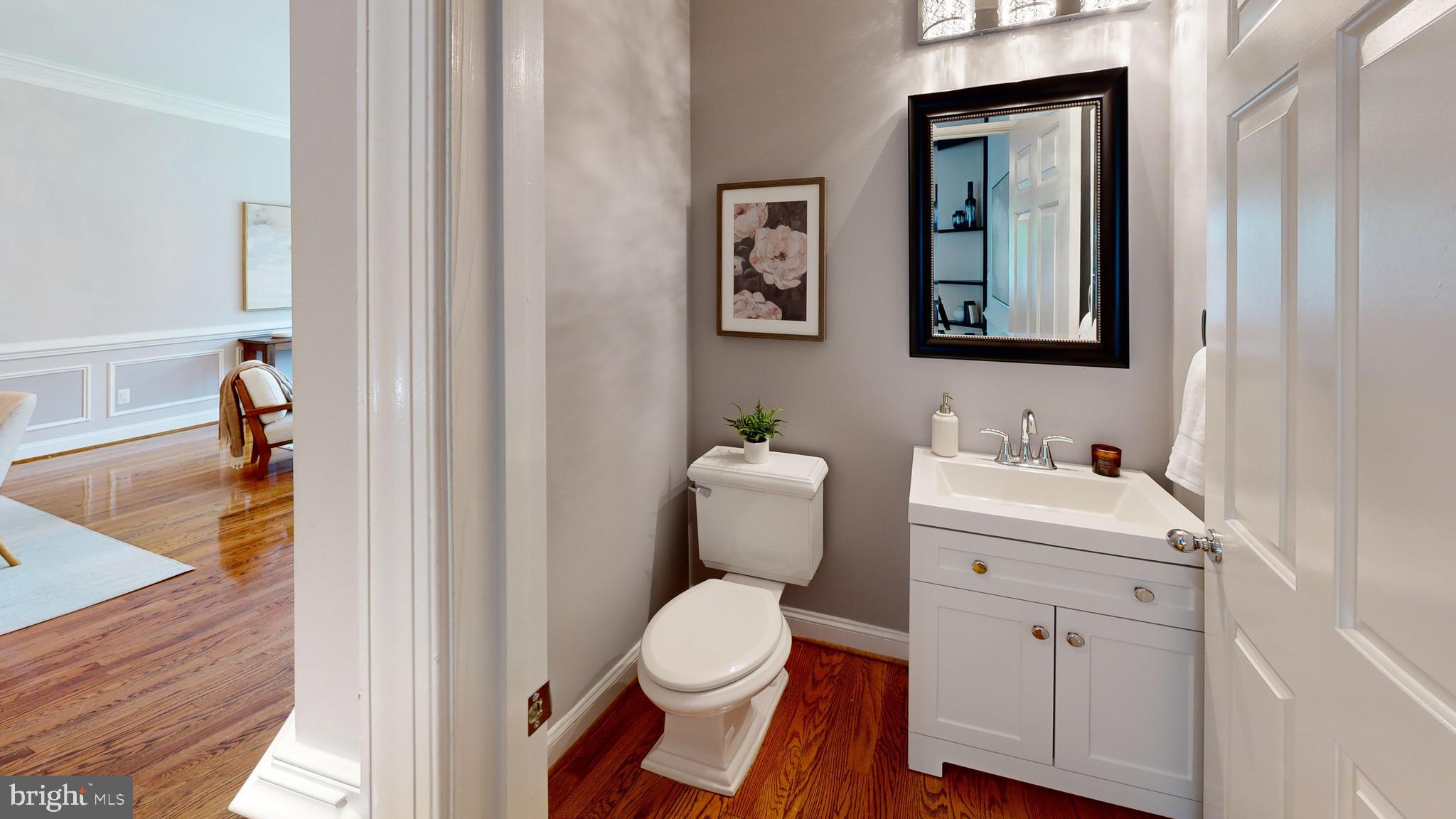 MCLEAN CREST - Residential