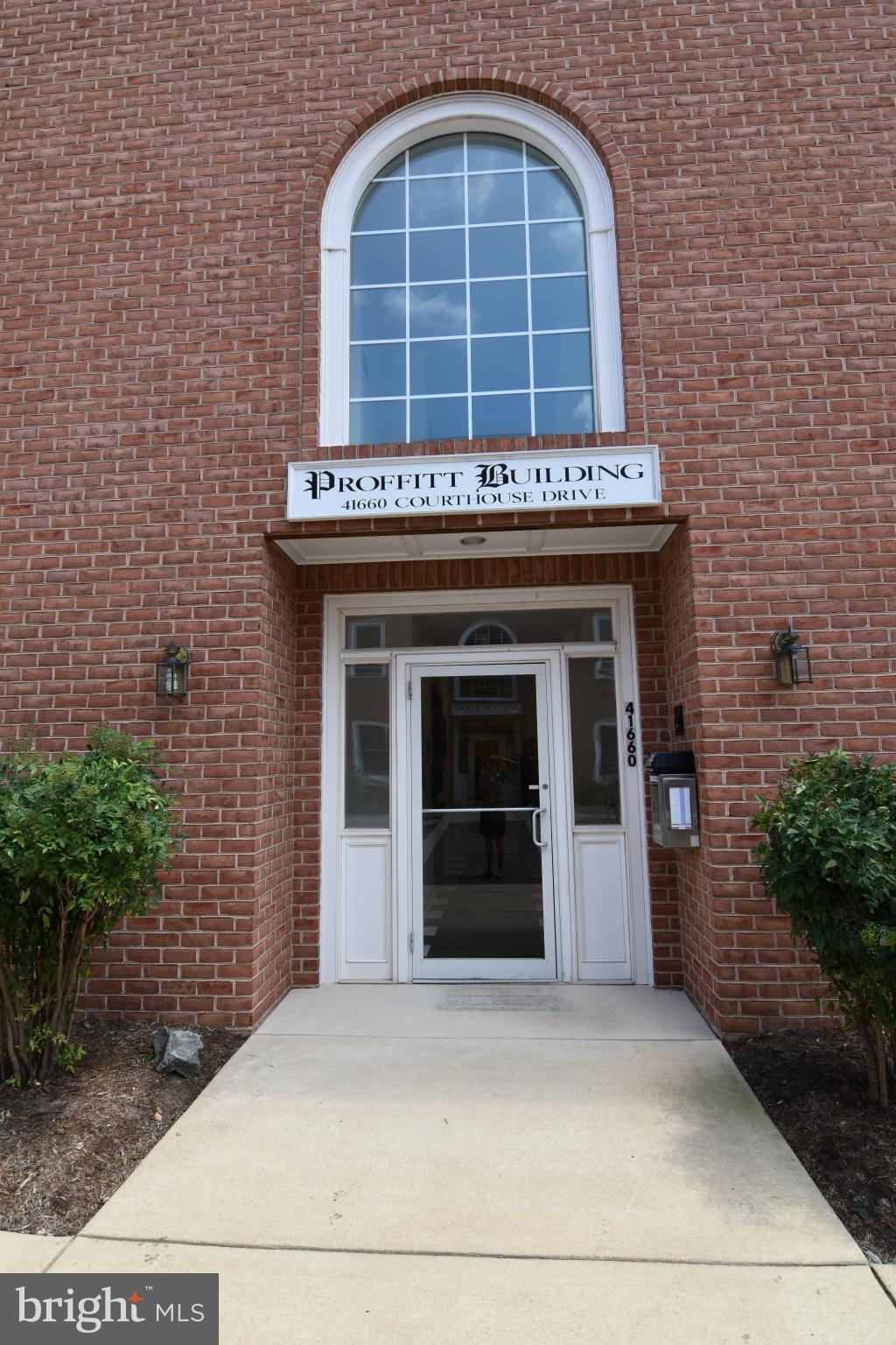 PROFFITT BLDG CONDO - Commercial Lease