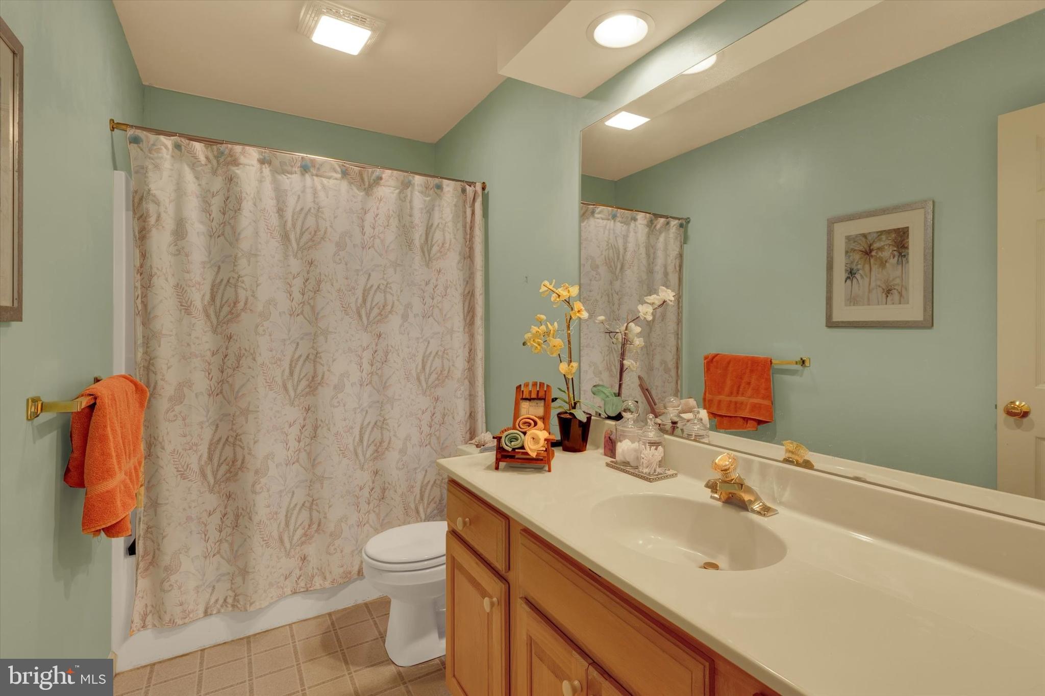 COBBLESTONE COURT - Residential