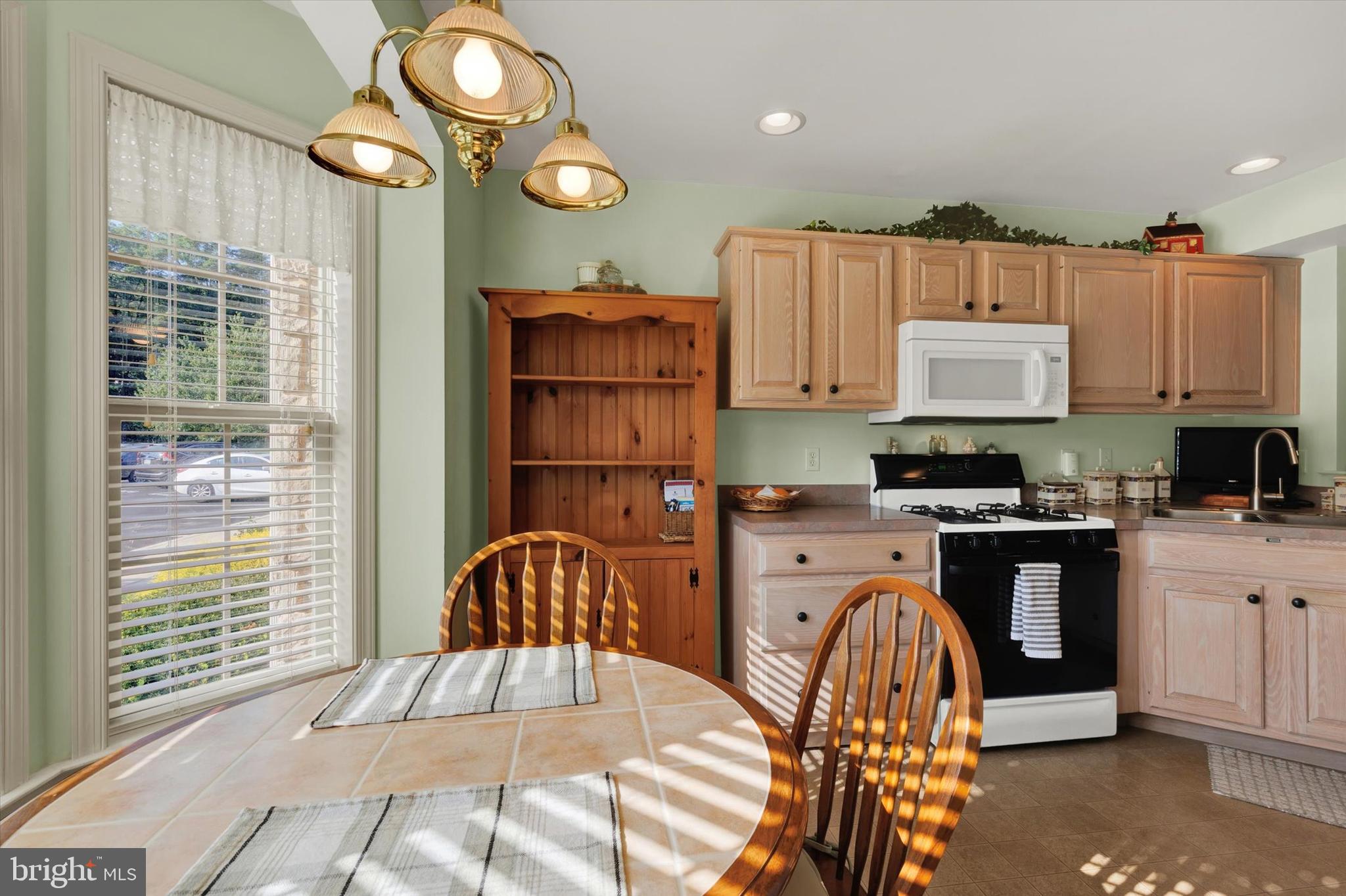 COBBLESTONE COURT - Residential