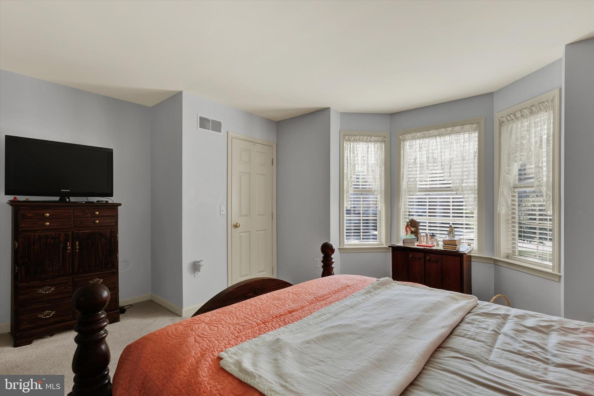 COBBLESTONE COURT - Residential