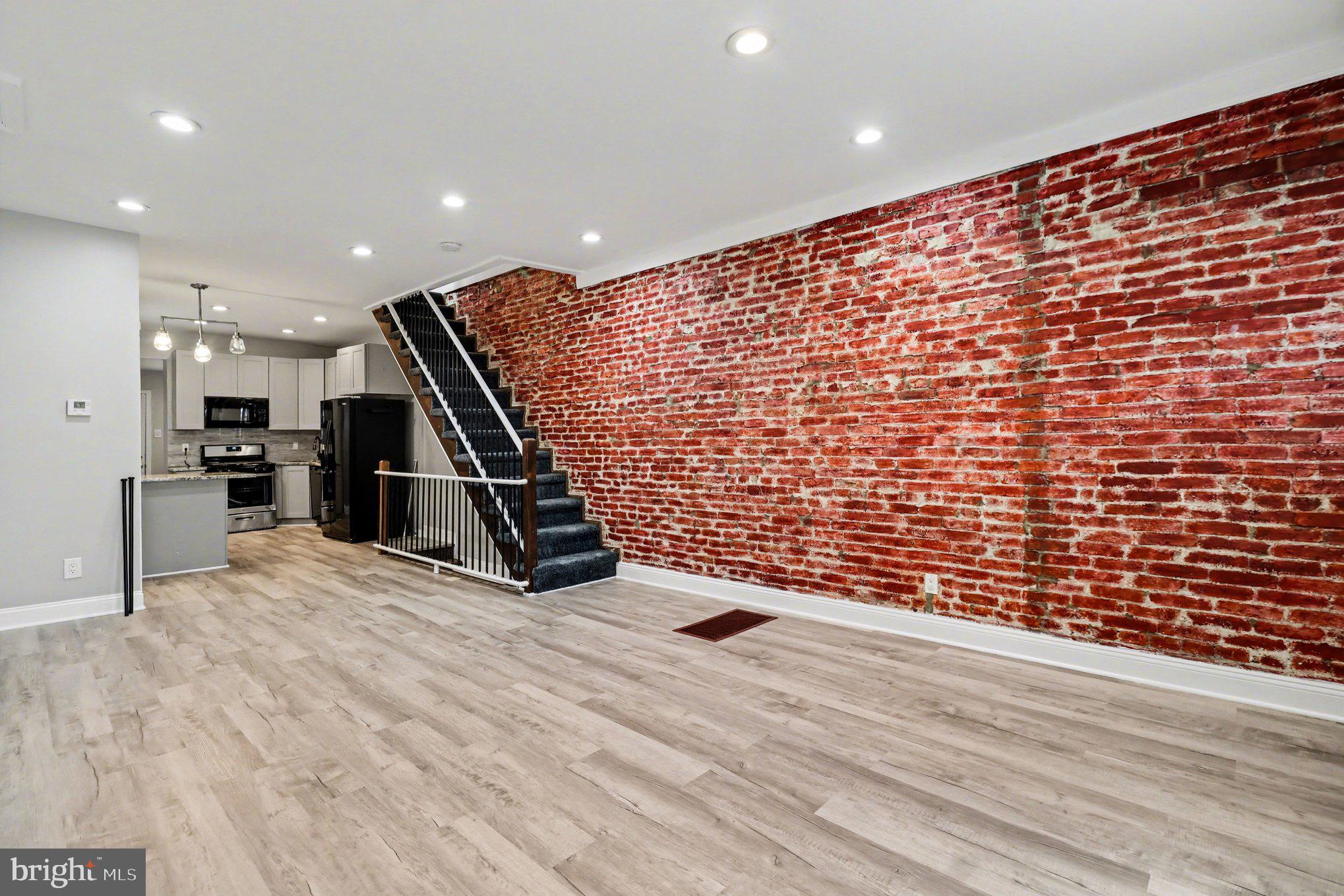 POINT BREEZE - Residential